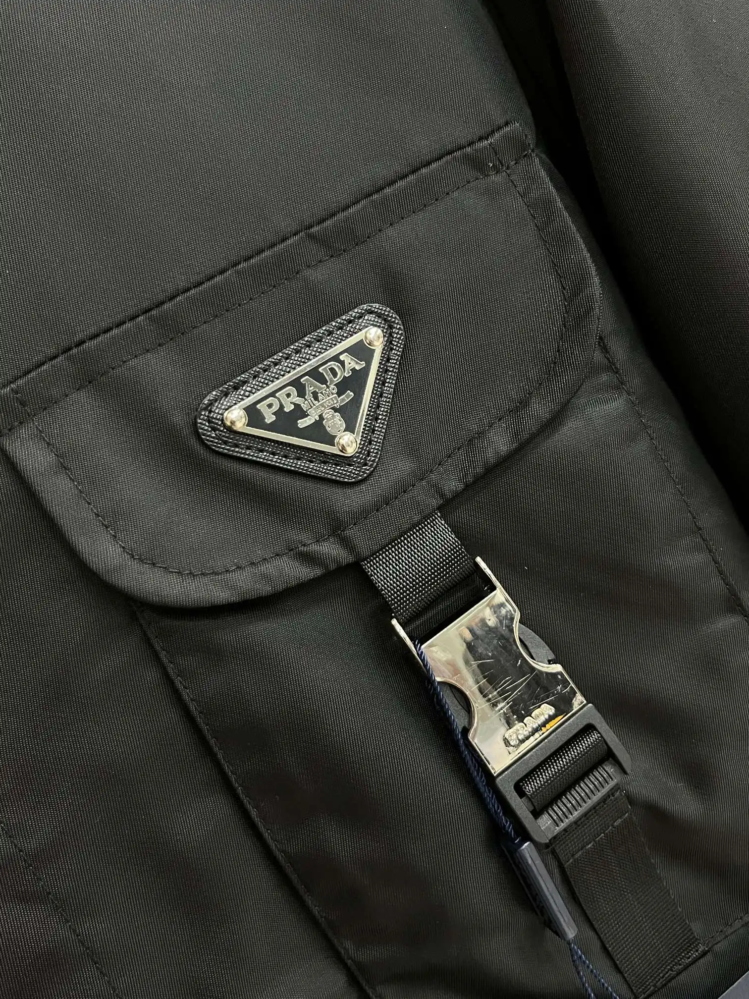 Re-Nylon Buckle Detail Utility Jacket D38014364 — view 7