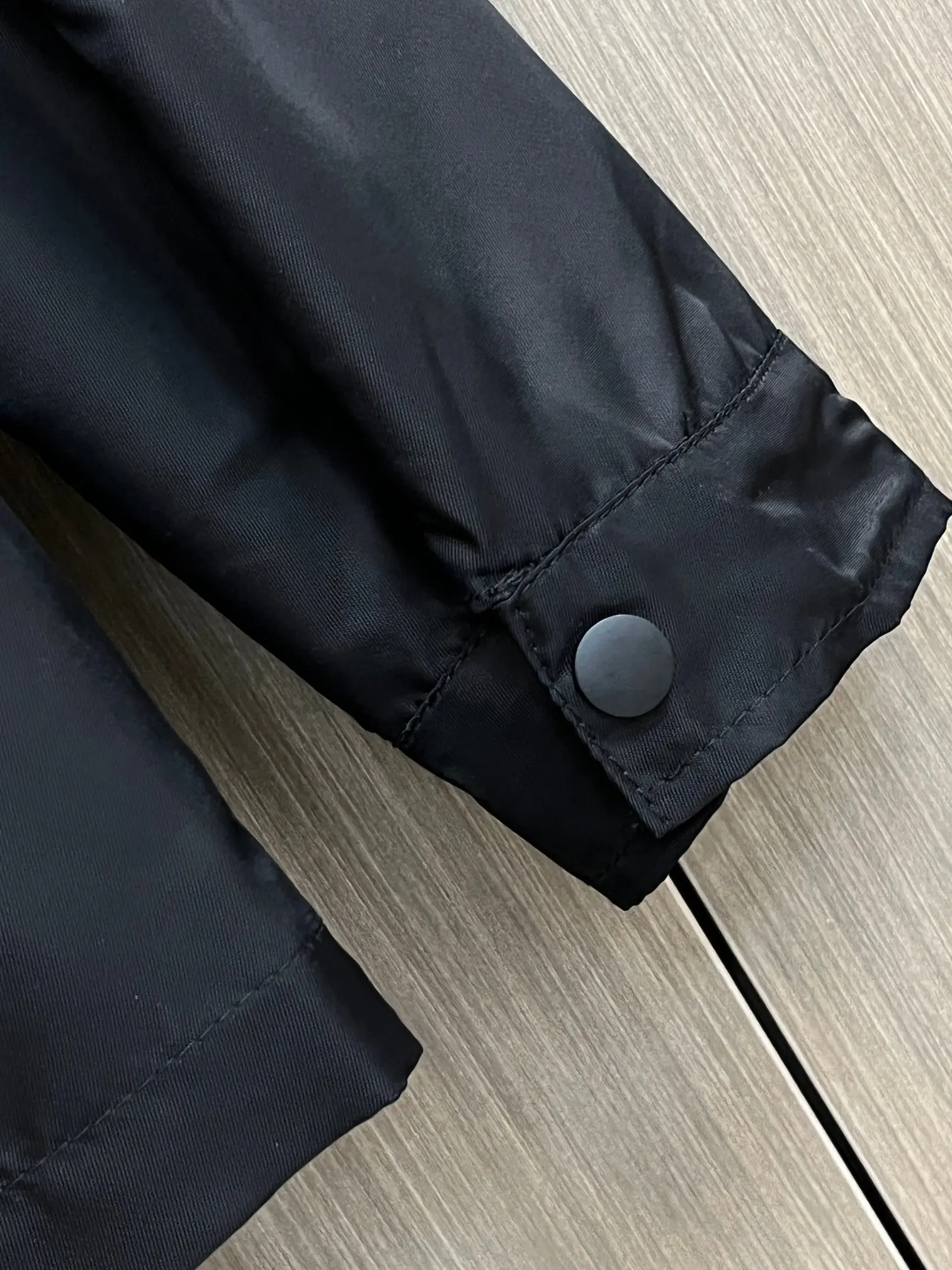 Re-Nylon Buckle Detail Utility Jacket D38014364 — view 8