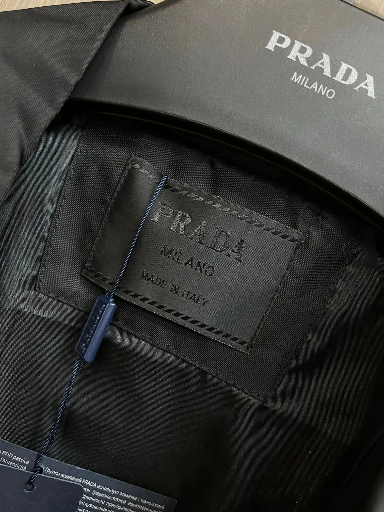 Logo-Plaque Re-Nylon Shirt Jacket D38014388 — view 4