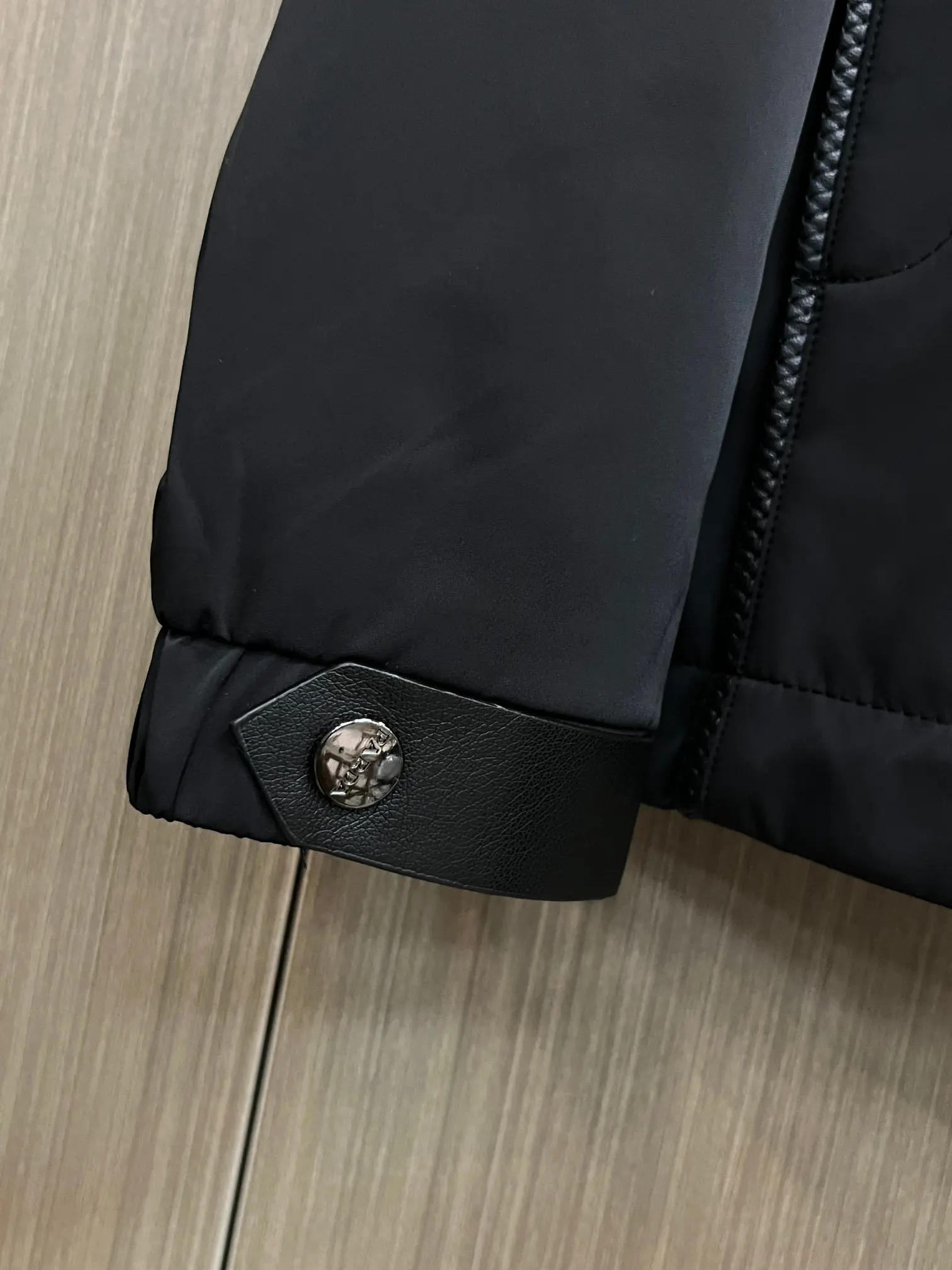 Logo-Plaque Zip-Up Jacket with Packable Hood D38014285 — view 9