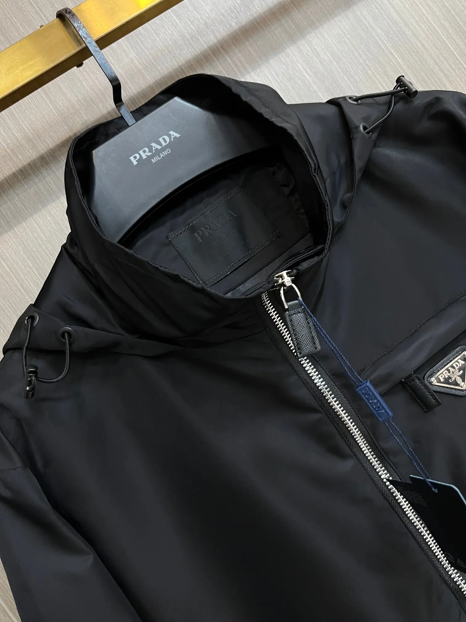 Logo-Plaque Hooded Shell Jacket D38014279 — view 3