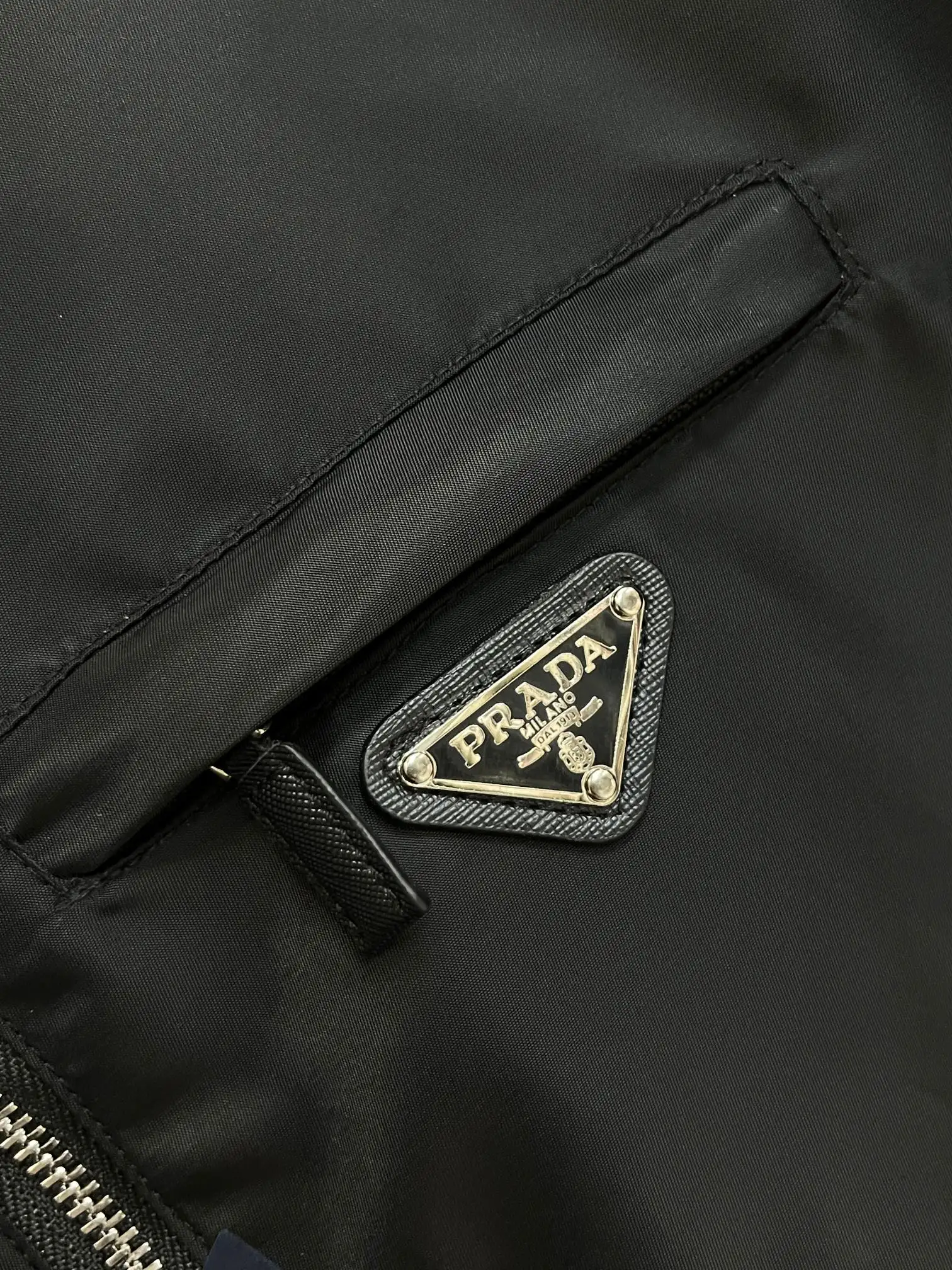Logo-Plaque Hooded Shell Jacket D38014279 — view 7