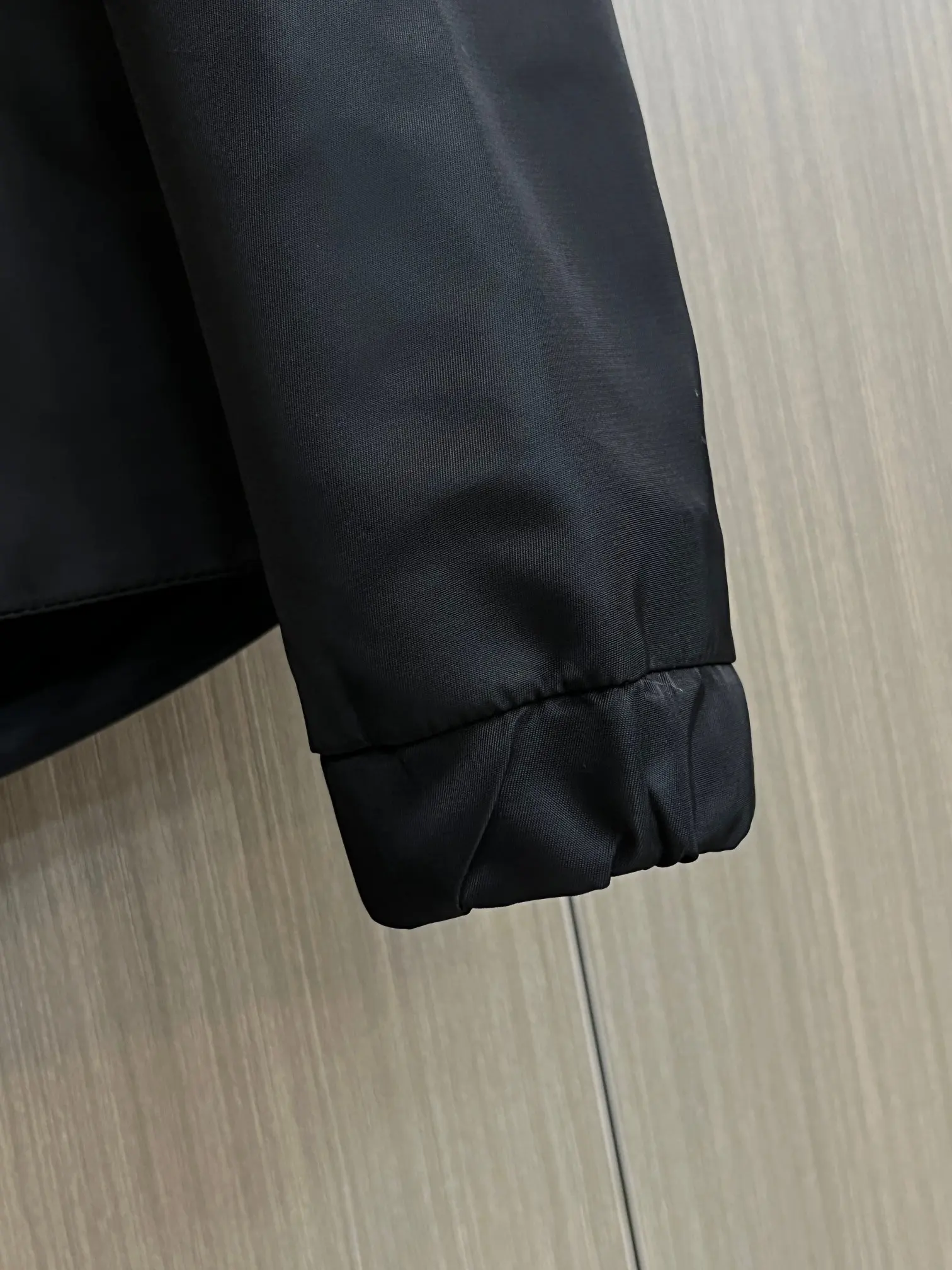 Logo-Plaque Hooded Shell Jacket D38014279 — view 8