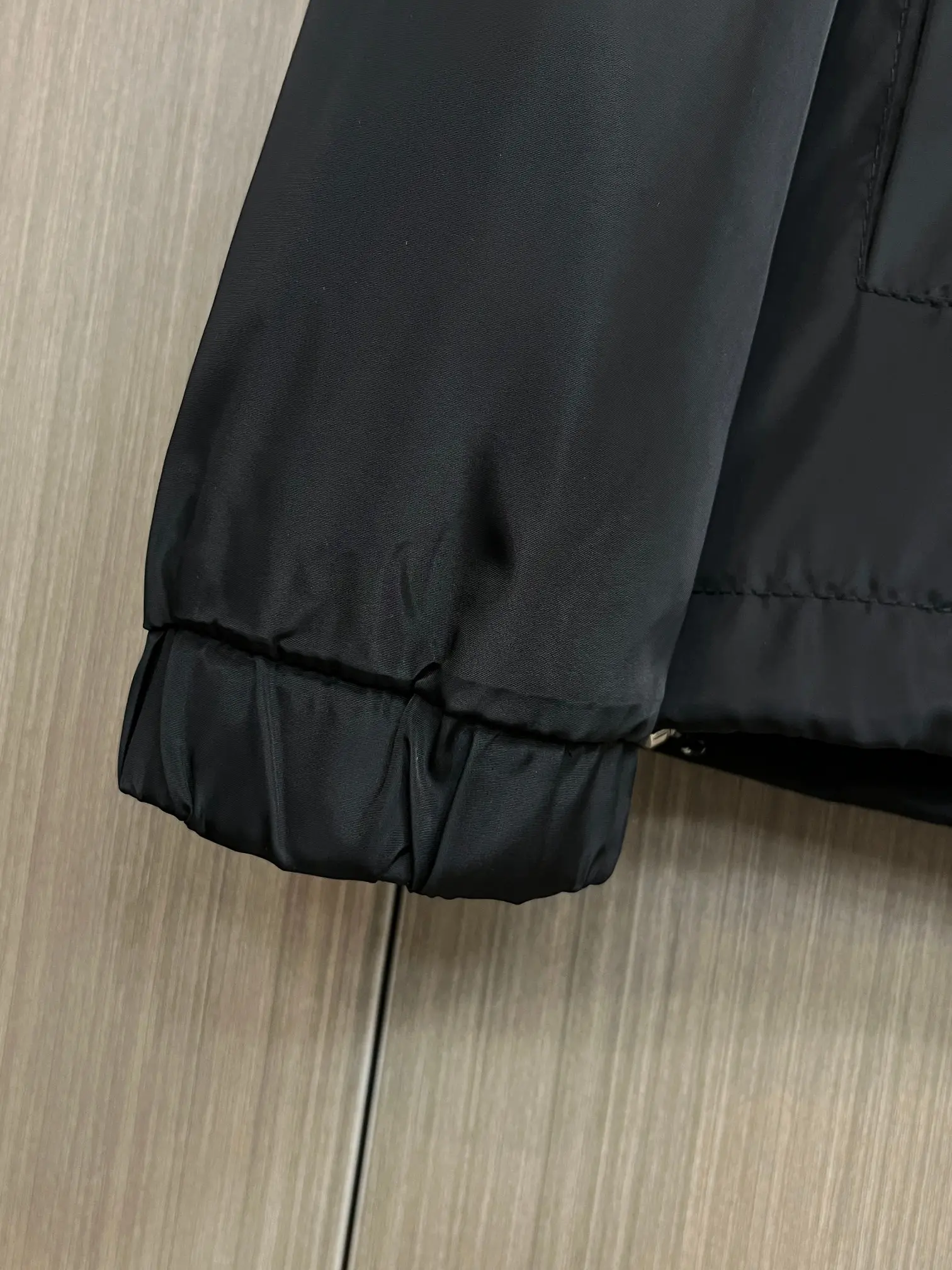 Logo-Appliquéd Hooded Shell Jacket D38014284 — view 8