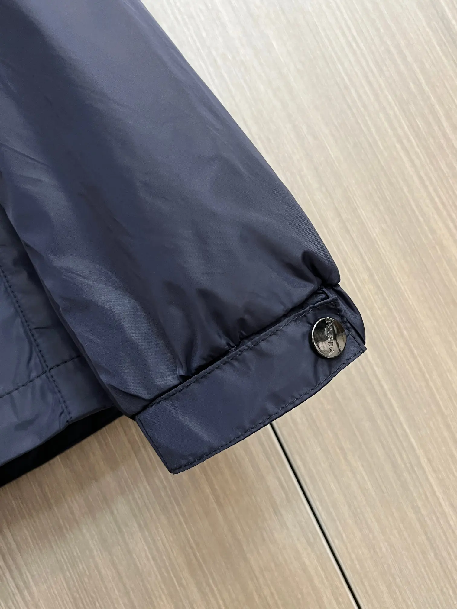 Logo-Patch Hooded Shell Jacket D38014291 — view 9