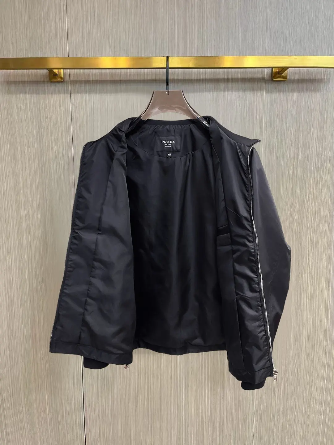Logo-Appliquéd Shell Bomber Jacket D38014466 — view 3