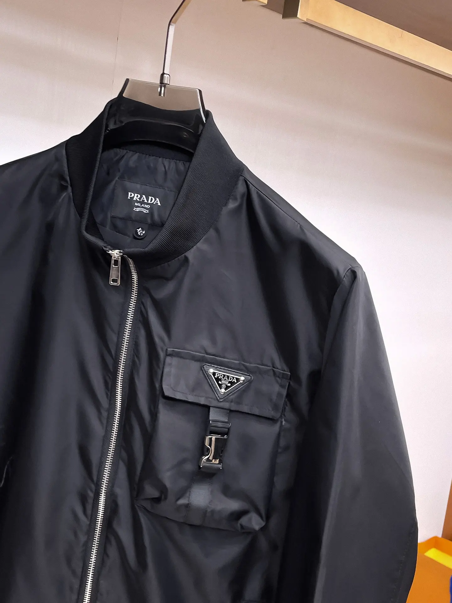 Logo-Appliquéd Shell Bomber Jacket D38014466 — view 4