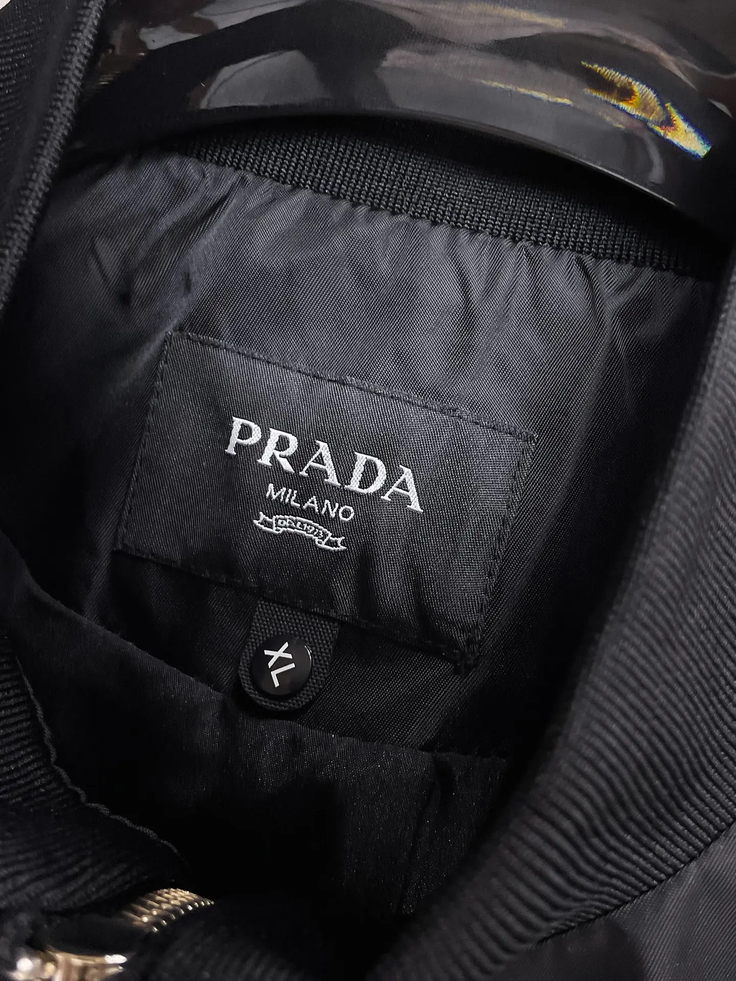 Logo-Appliquéd Shell Bomber Jacket D38014466 — view 6