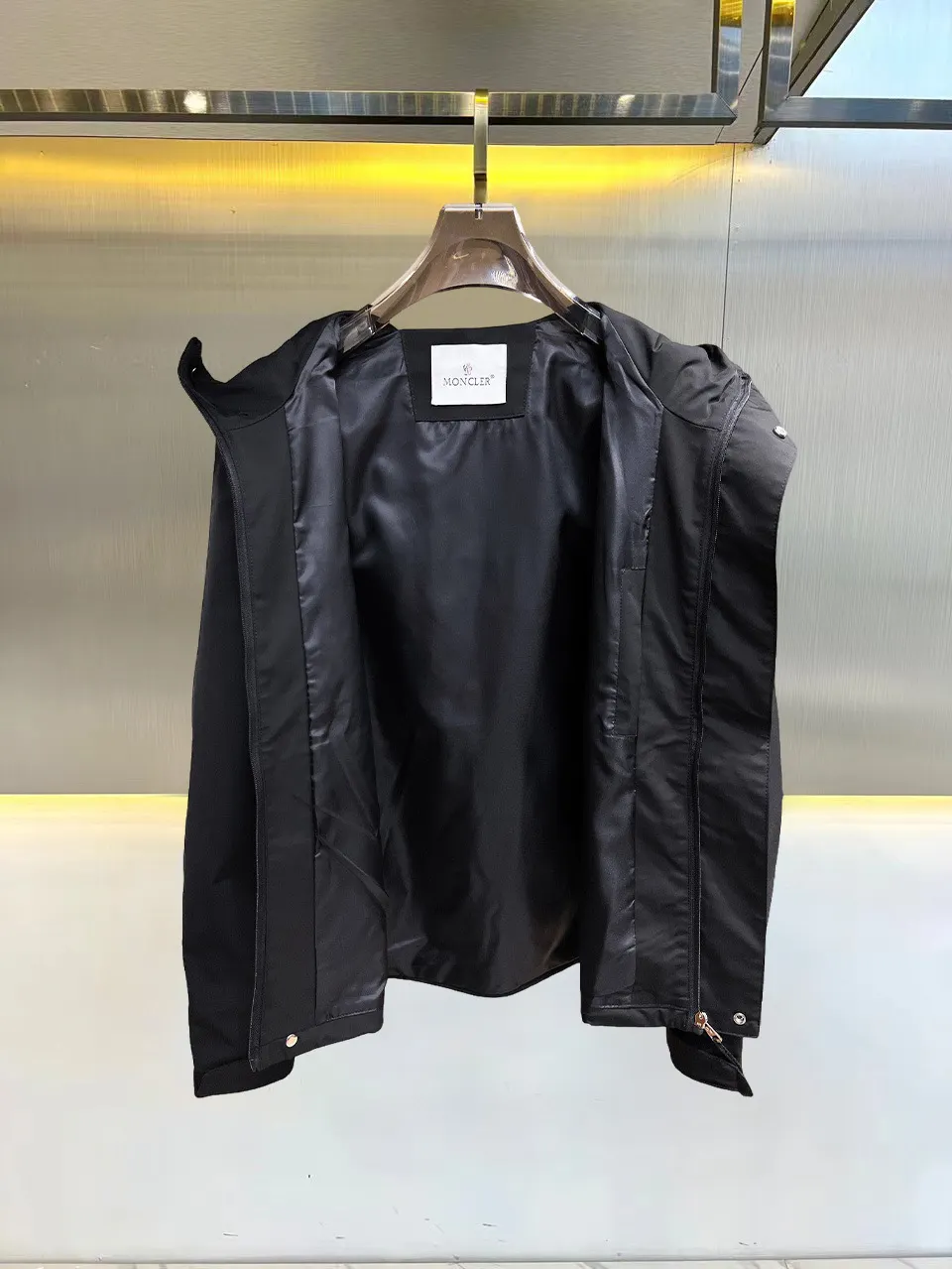 Hooded Technical Shell Jacket D38014708 — view 3