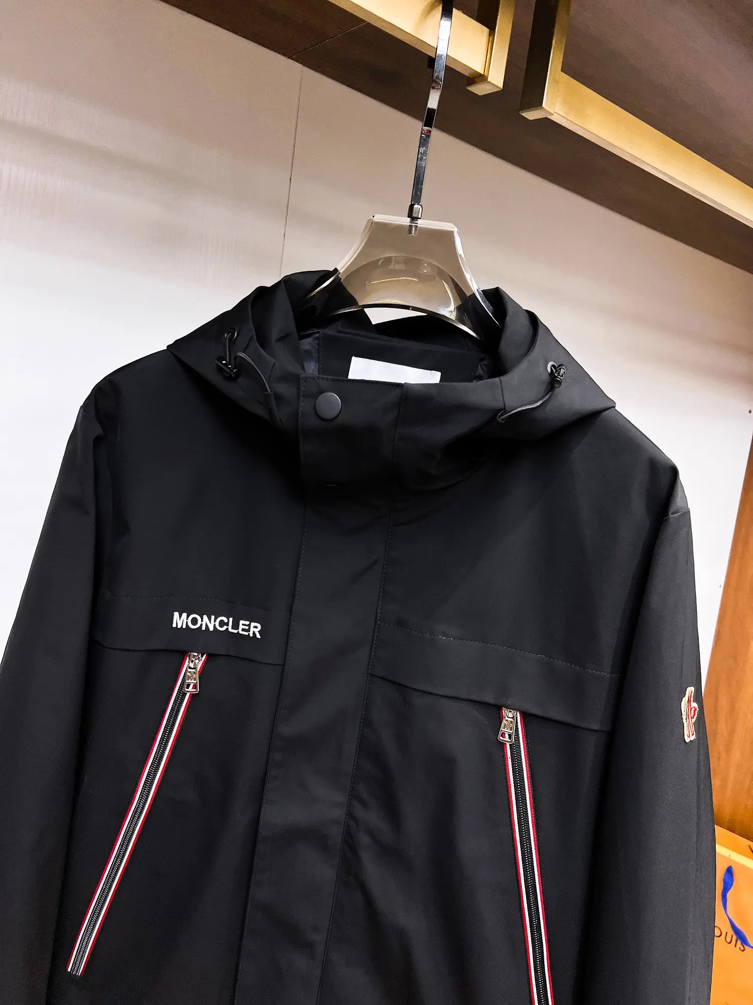 Hooded Technical Shell Jacket D38014708 — view 4