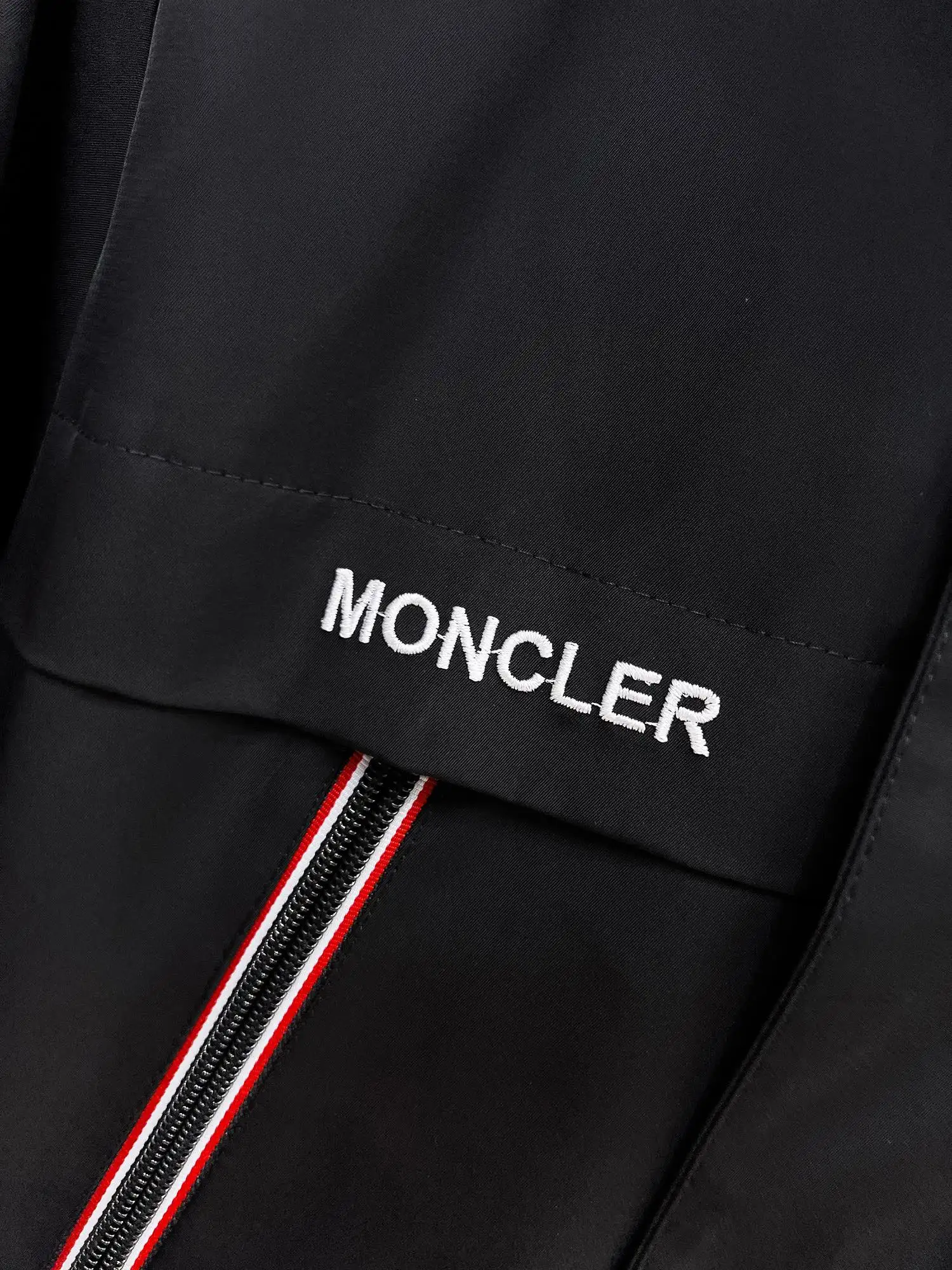 Hooded Technical Shell Jacket D38014708 — view 6