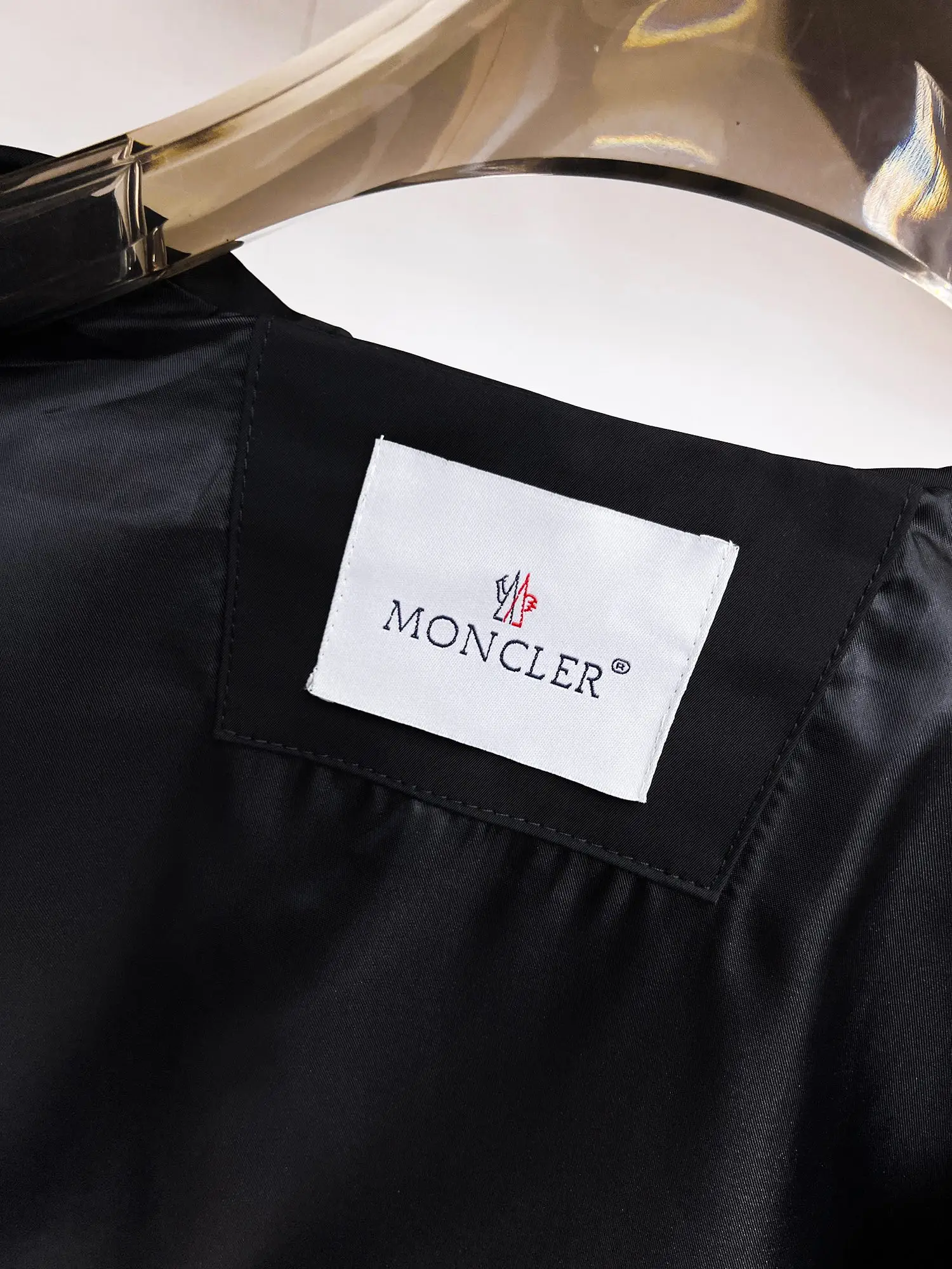 Hooded Technical Shell Jacket D38014708 — view 8