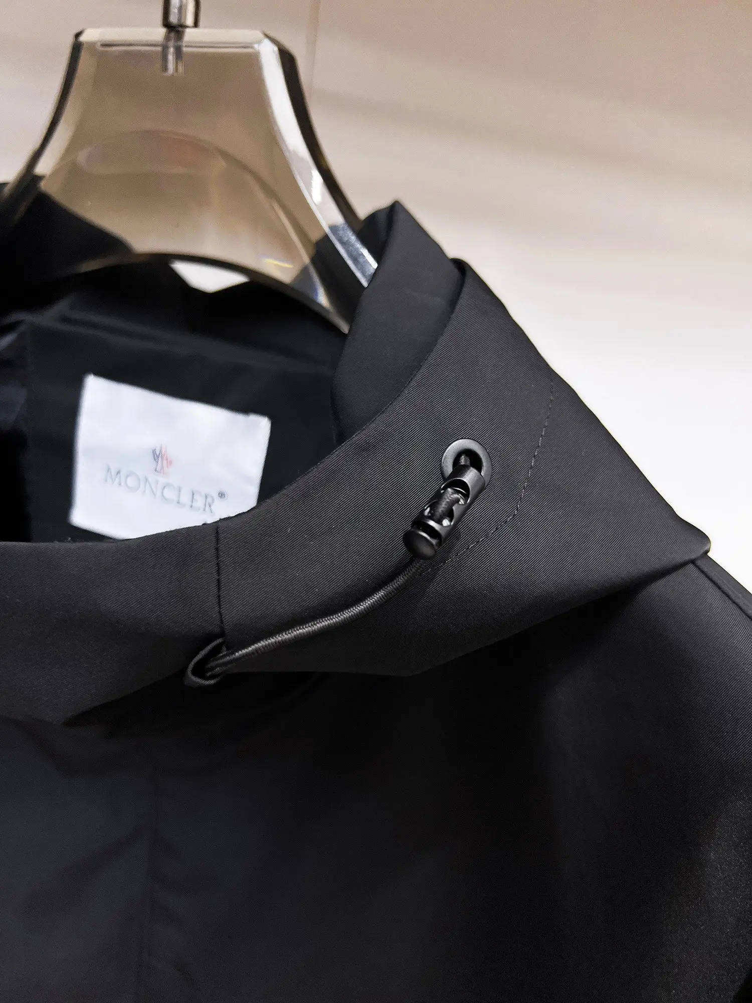 Hooded Technical Shell Jacket D38014708 — view 9