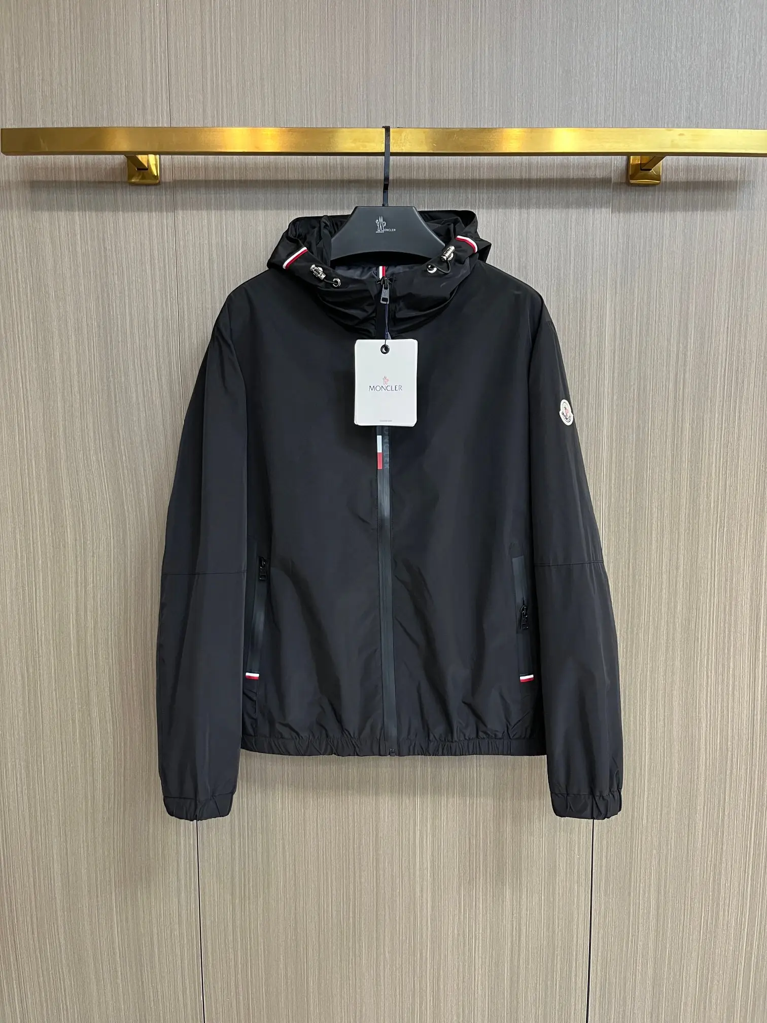 Hooded Shell Windbreaker Jacket D38014266
