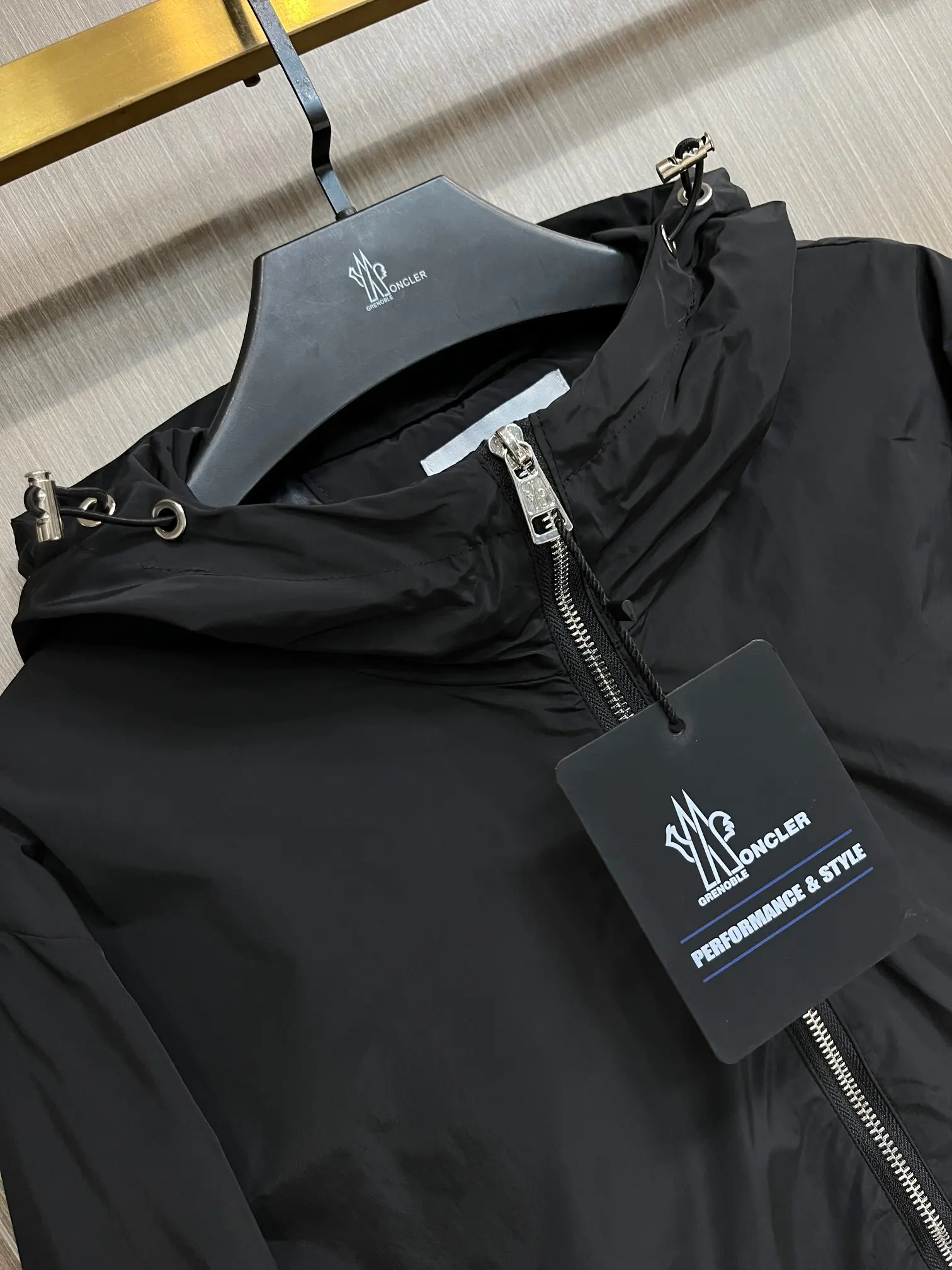 Hooded Shell Windbreaker Jacket D38014278 — view 3