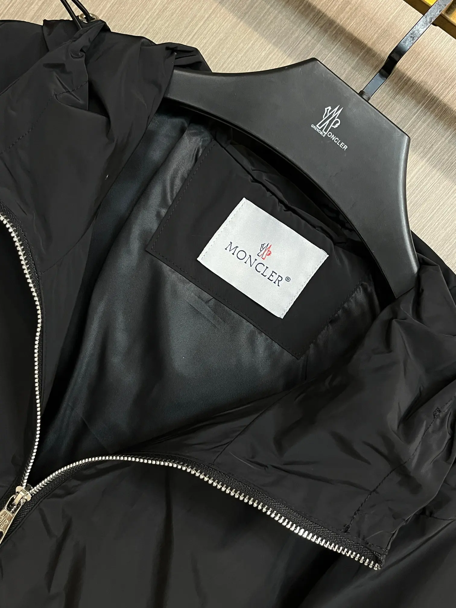 Hooded Shell Windbreaker Jacket D38014278 — view 4