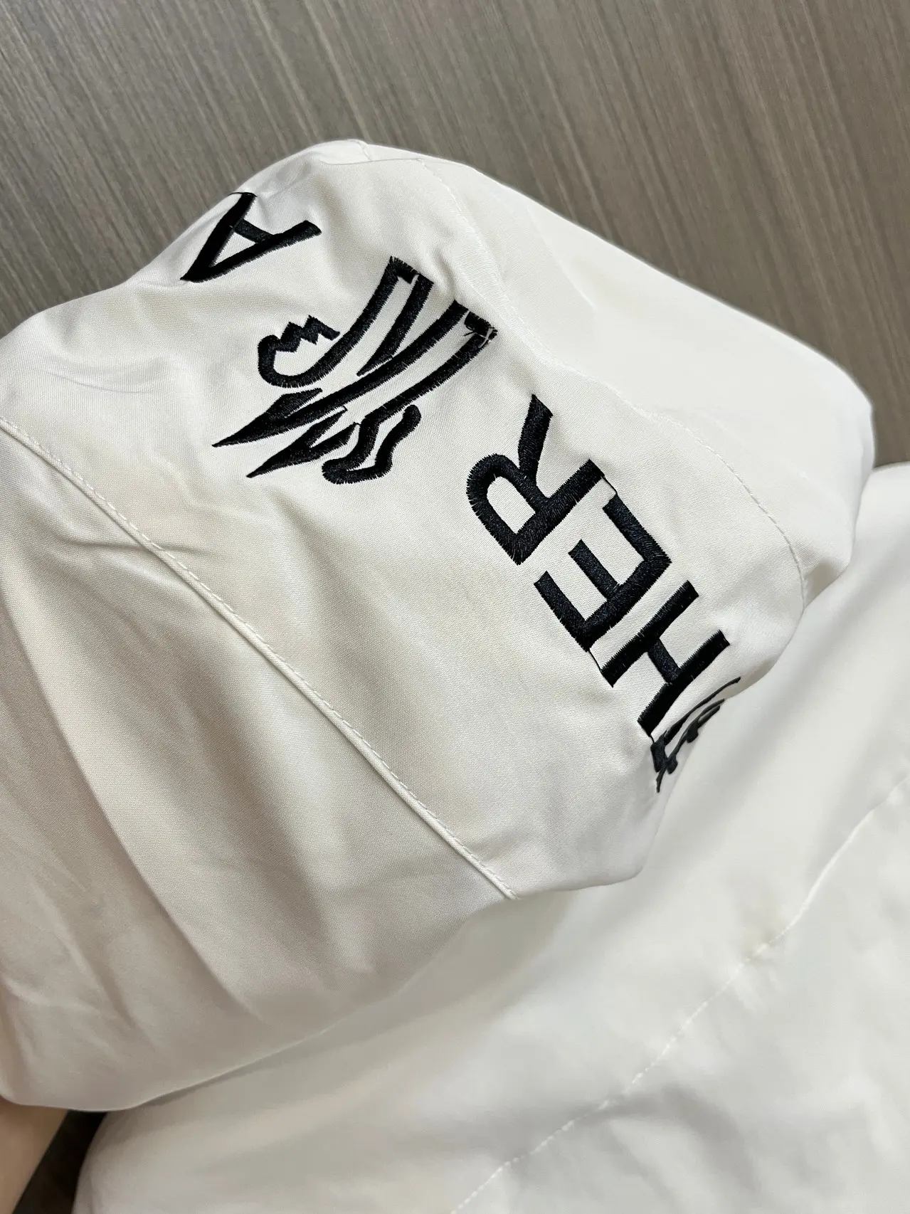 Hooded GORE-TEX Shell Jacket D38014280 — view 8