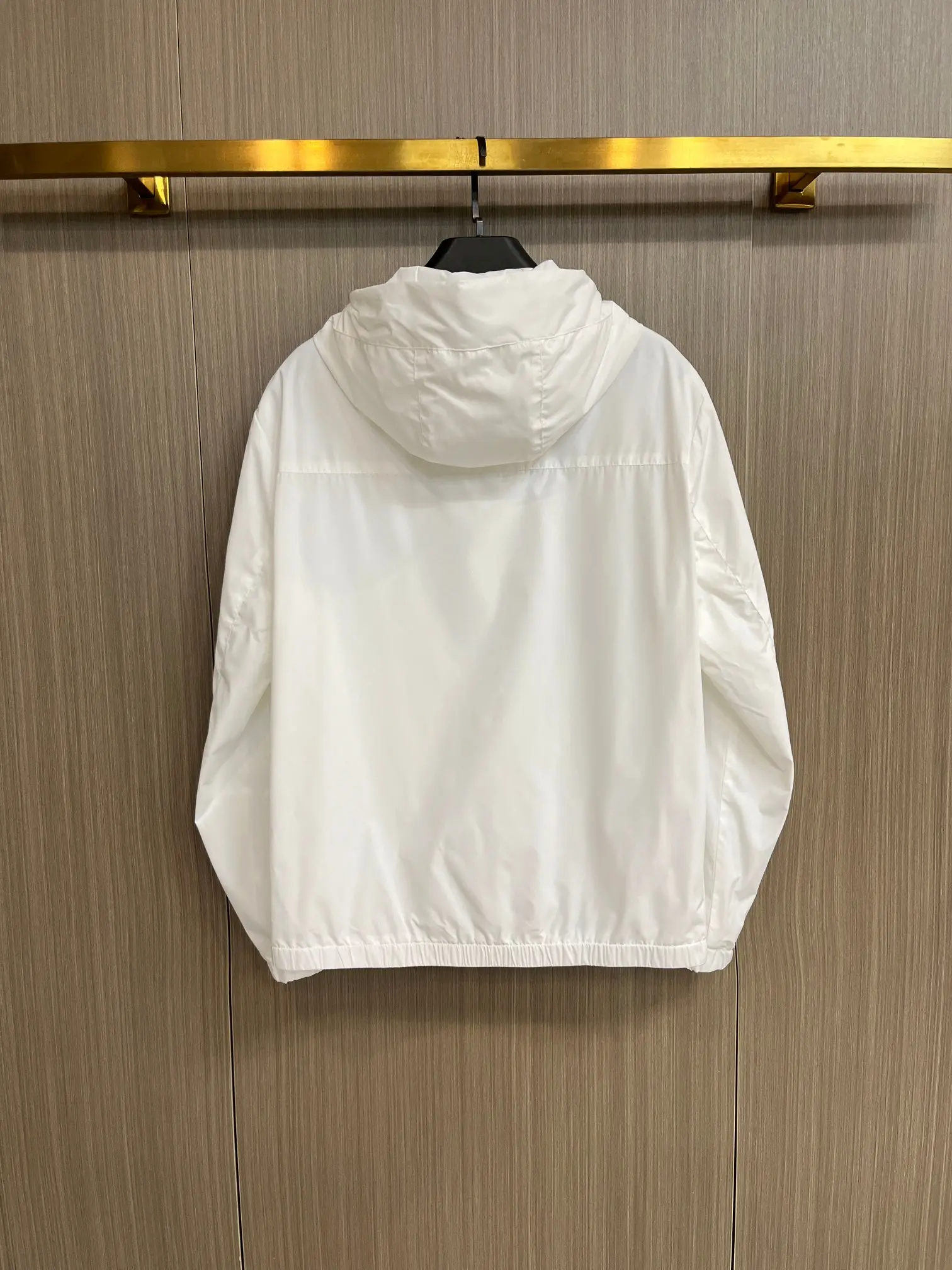 Hooded Lightweight Shell Jacket D38014390 — view 2