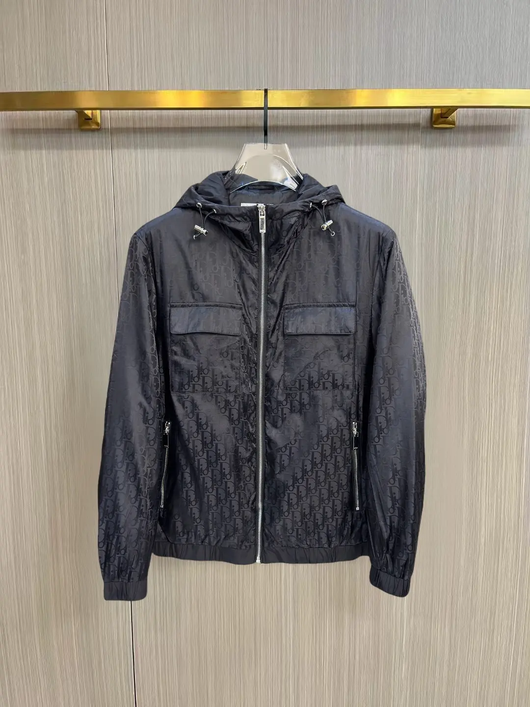 Oblique Reversible Hooded Jacket D38014452