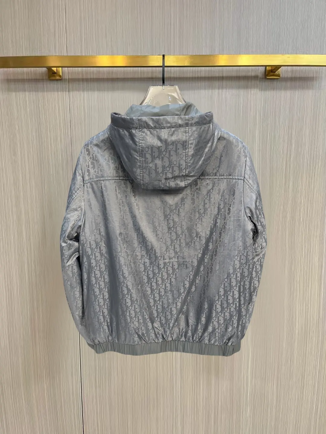 Oblique Reversible Hooded Jacket D38014452 — view 3