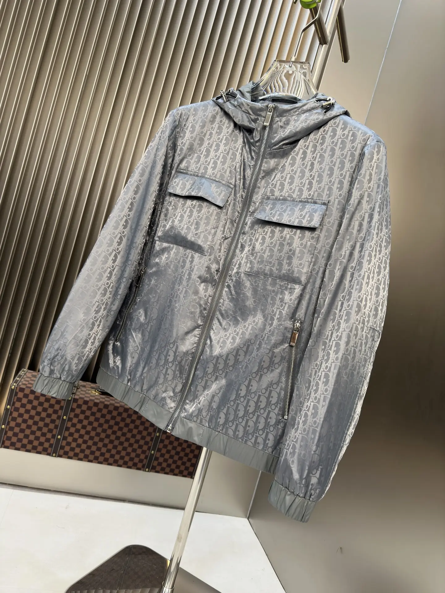 Oblique Reversible Hooded Jacket D38014452 — view 7