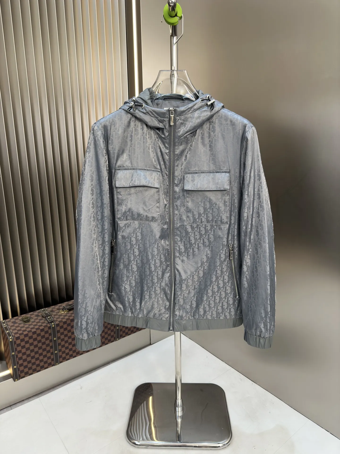Oblique Reversible Hooded Jacket D38014452 — view 9