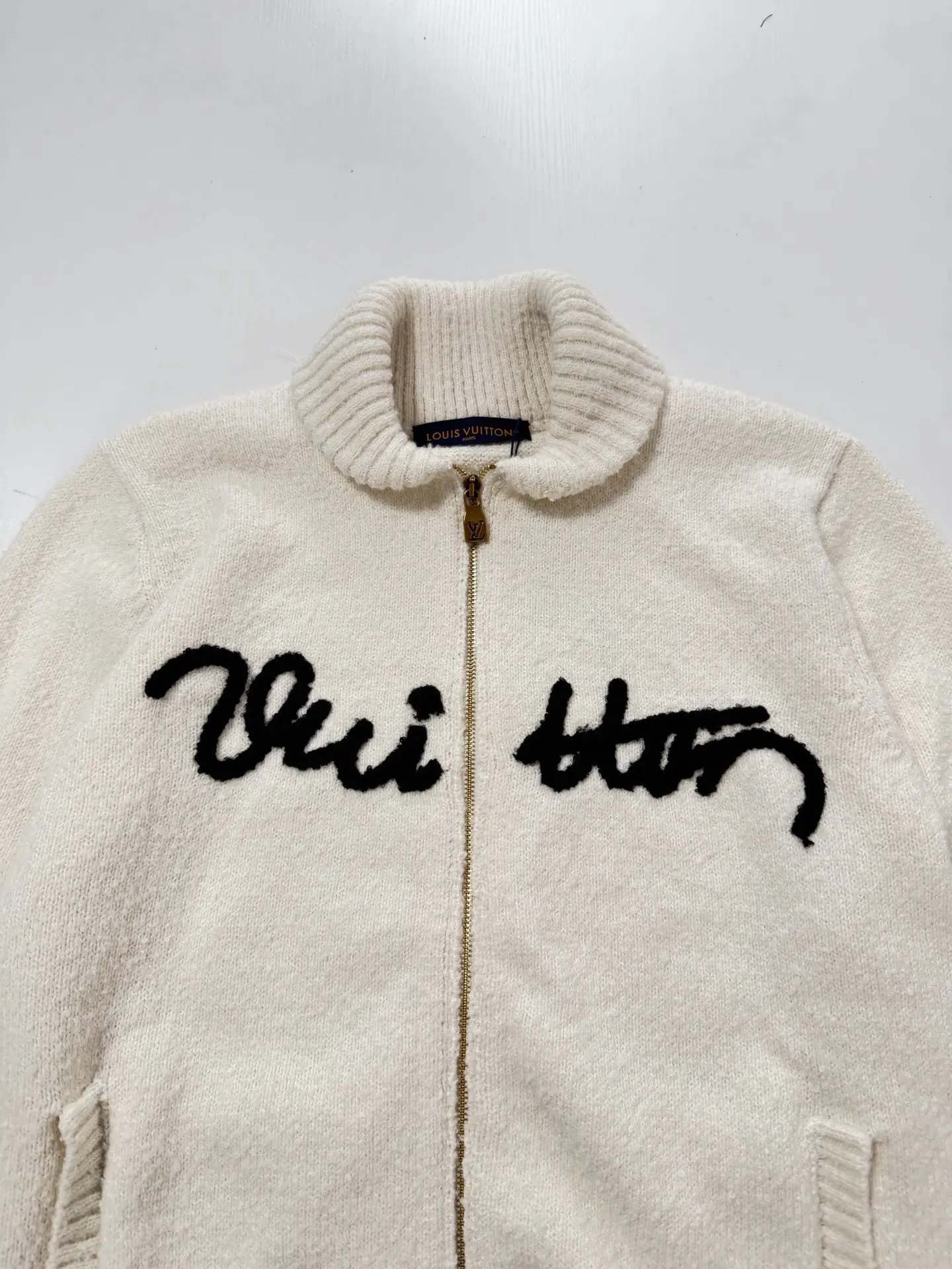 Logo Embroidery Bouclé Knit Zip-Up Cardigan D38020736 — view 4