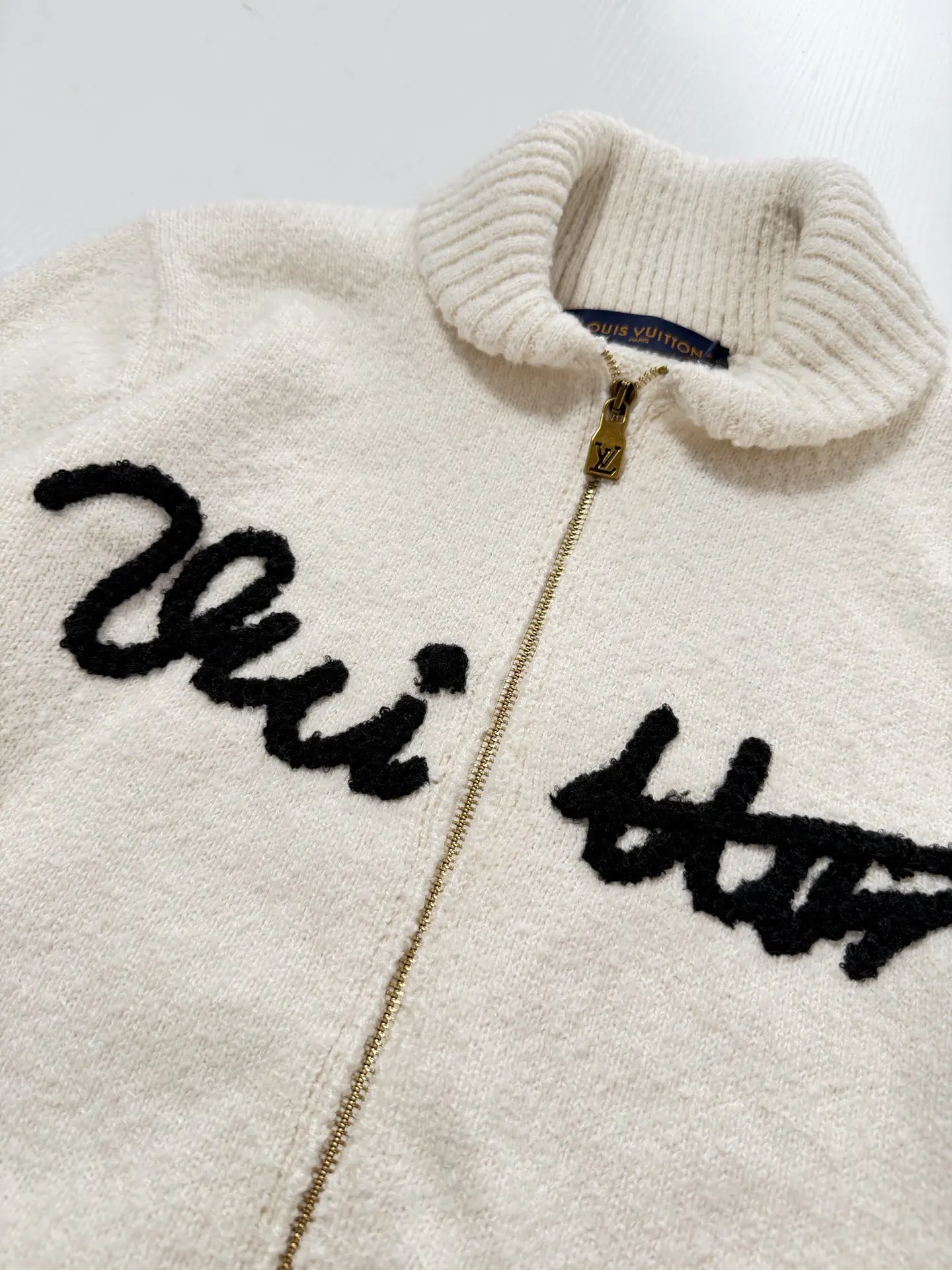 Logo Embroidery Bouclé Knit Zip-Up Cardigan D38020736 — view 6