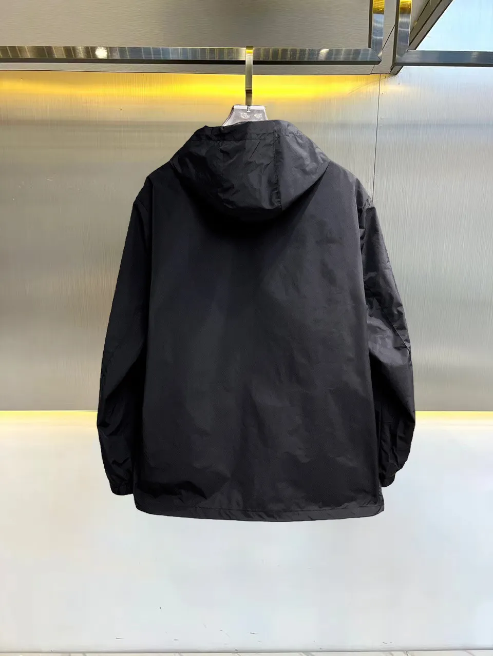 Logo-Patch Hooded Shell Jacket D39014686 — view 2