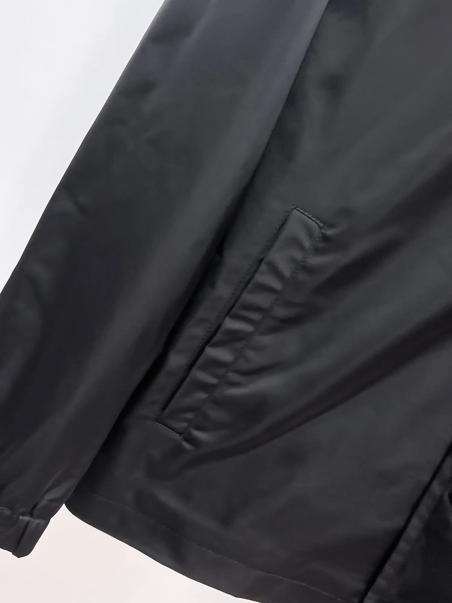 Logo-Appliquéd Re-Nylon Coach Jacket D39014458 — view 9