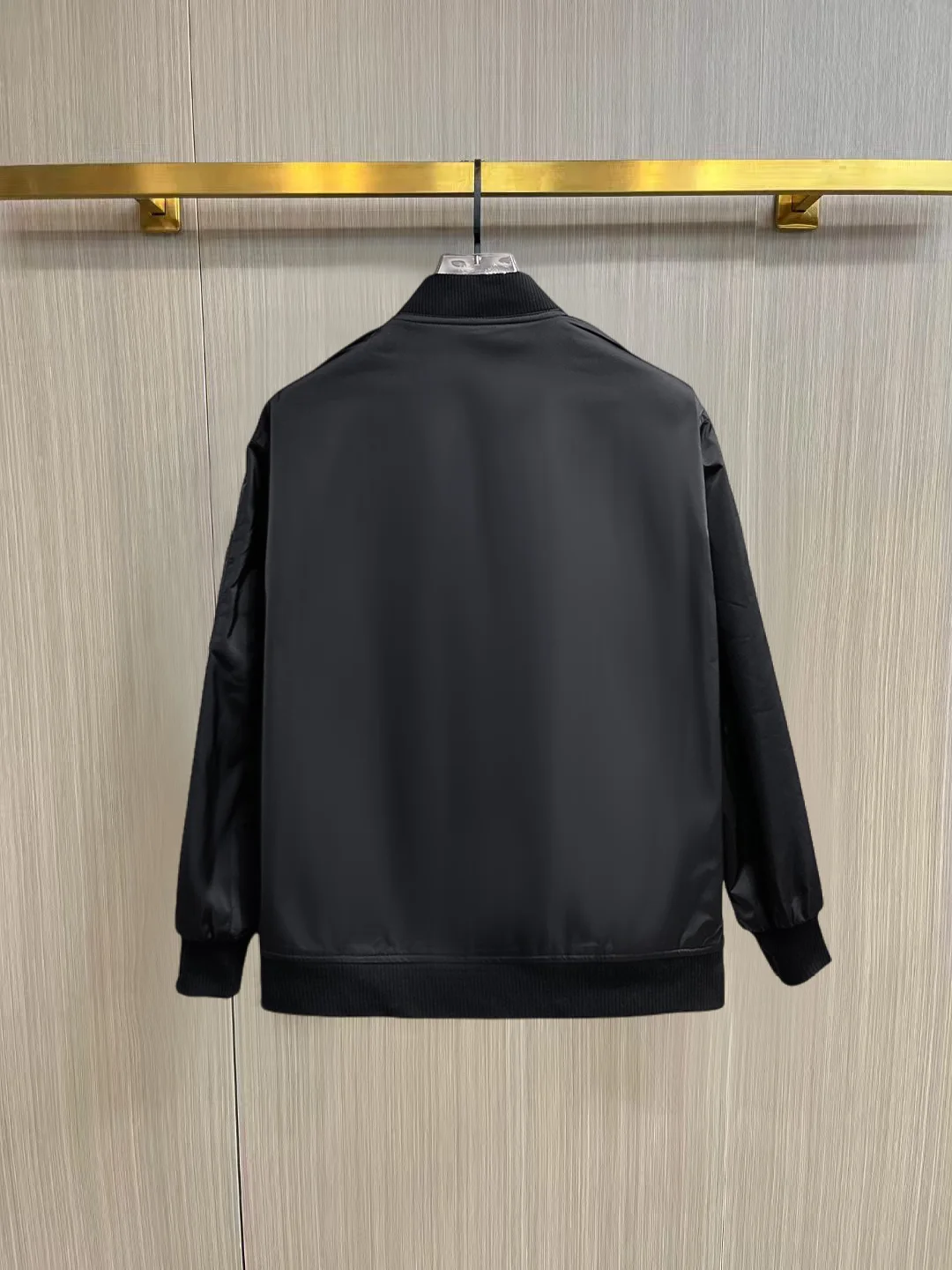 Logo-Appliquéd Re-Nylon Bomber Jacket D39014456 — view 2