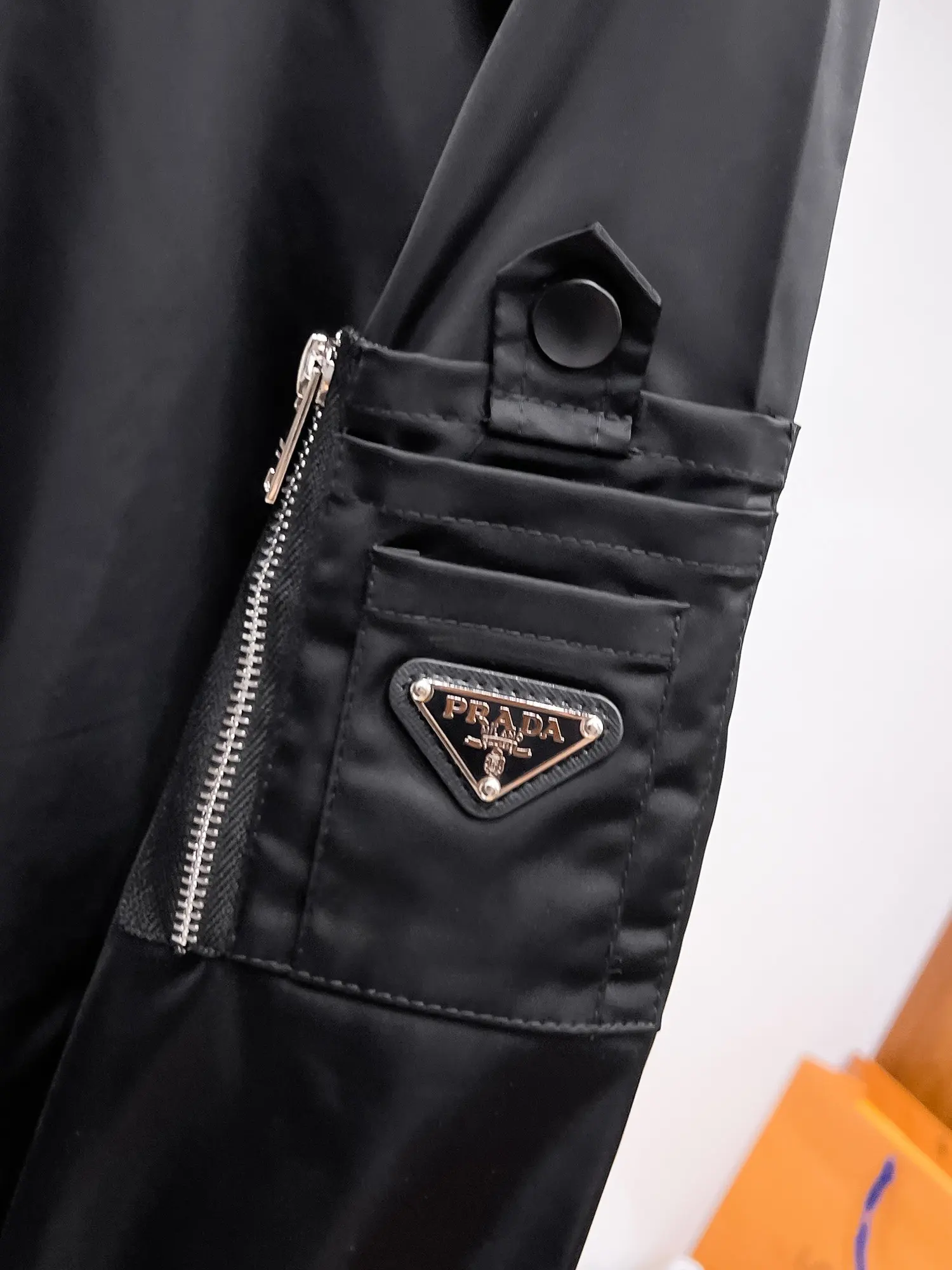 Logo-Appliquéd Re-Nylon Bomber Jacket D39014456 — view 7