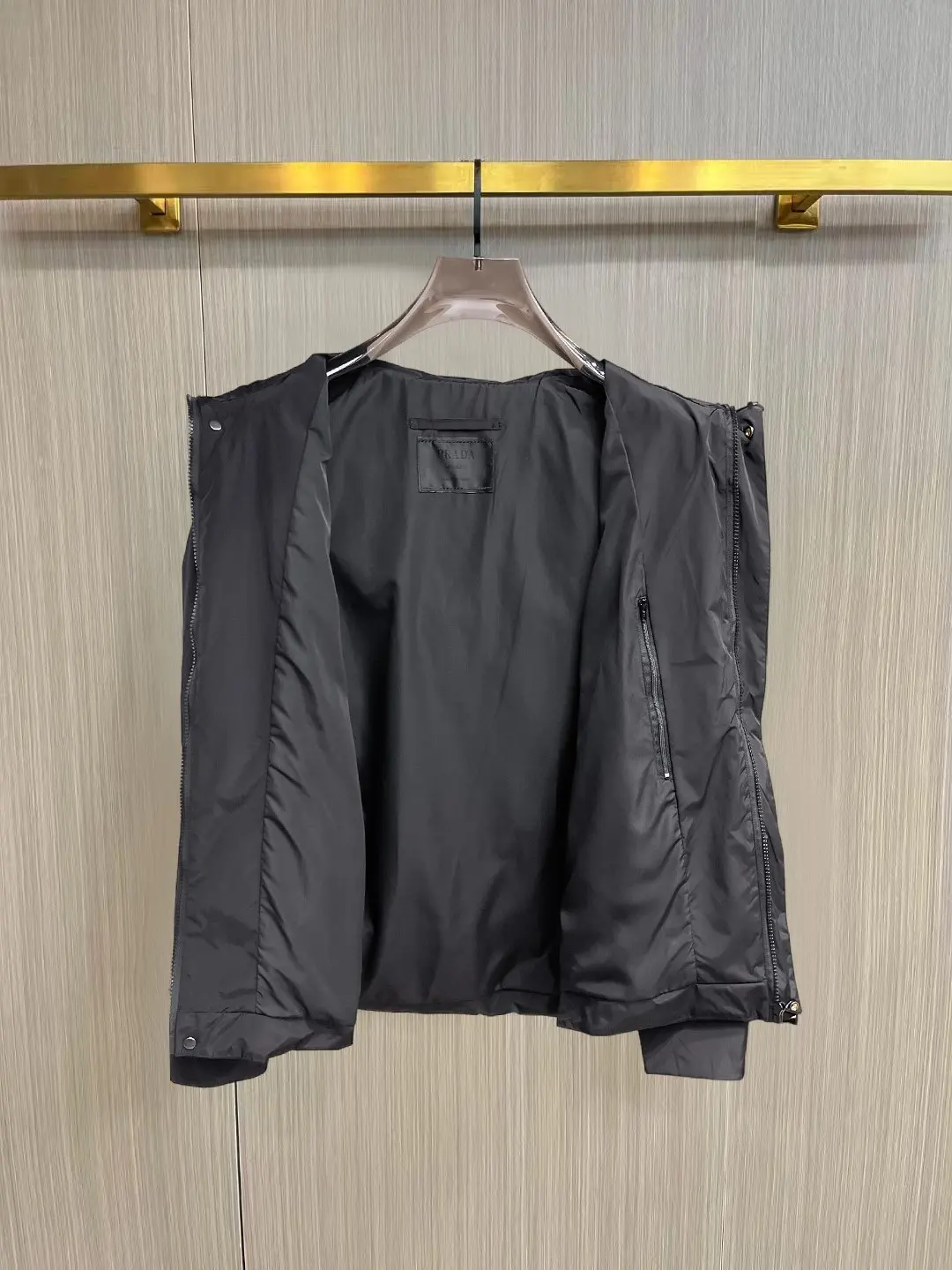 Logo-Appliquéd Hooded Shell Jacket D39014460 — view 3