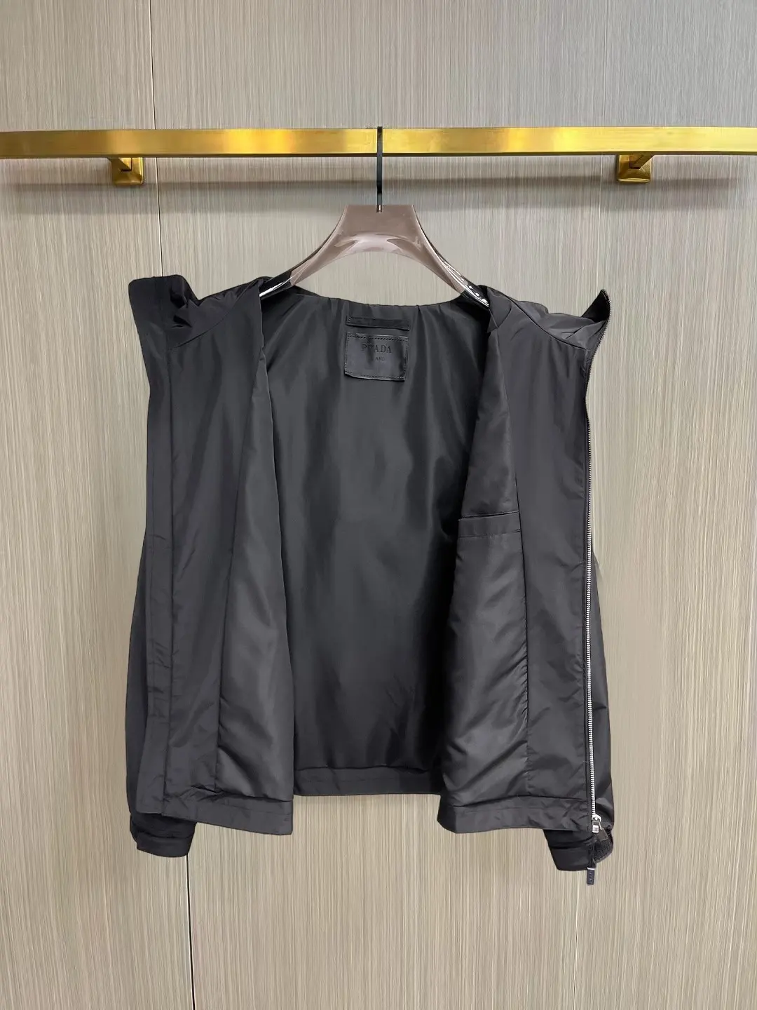 Logo-Appliquéd Hooded Shell Jacket D39014462 — view 3