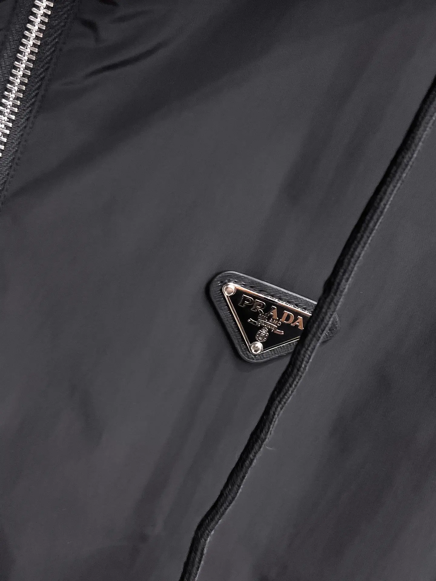 Logo-Appliquéd Hooded Shell Jacket D39014462 — view 7