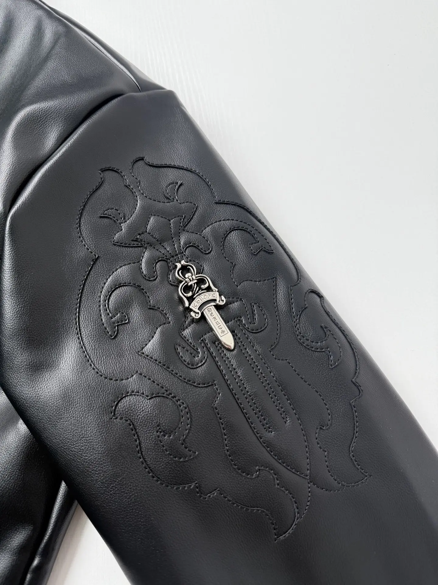 Embroidered Dagger Leather Cafe Racer Jacket D39520679 — view 13