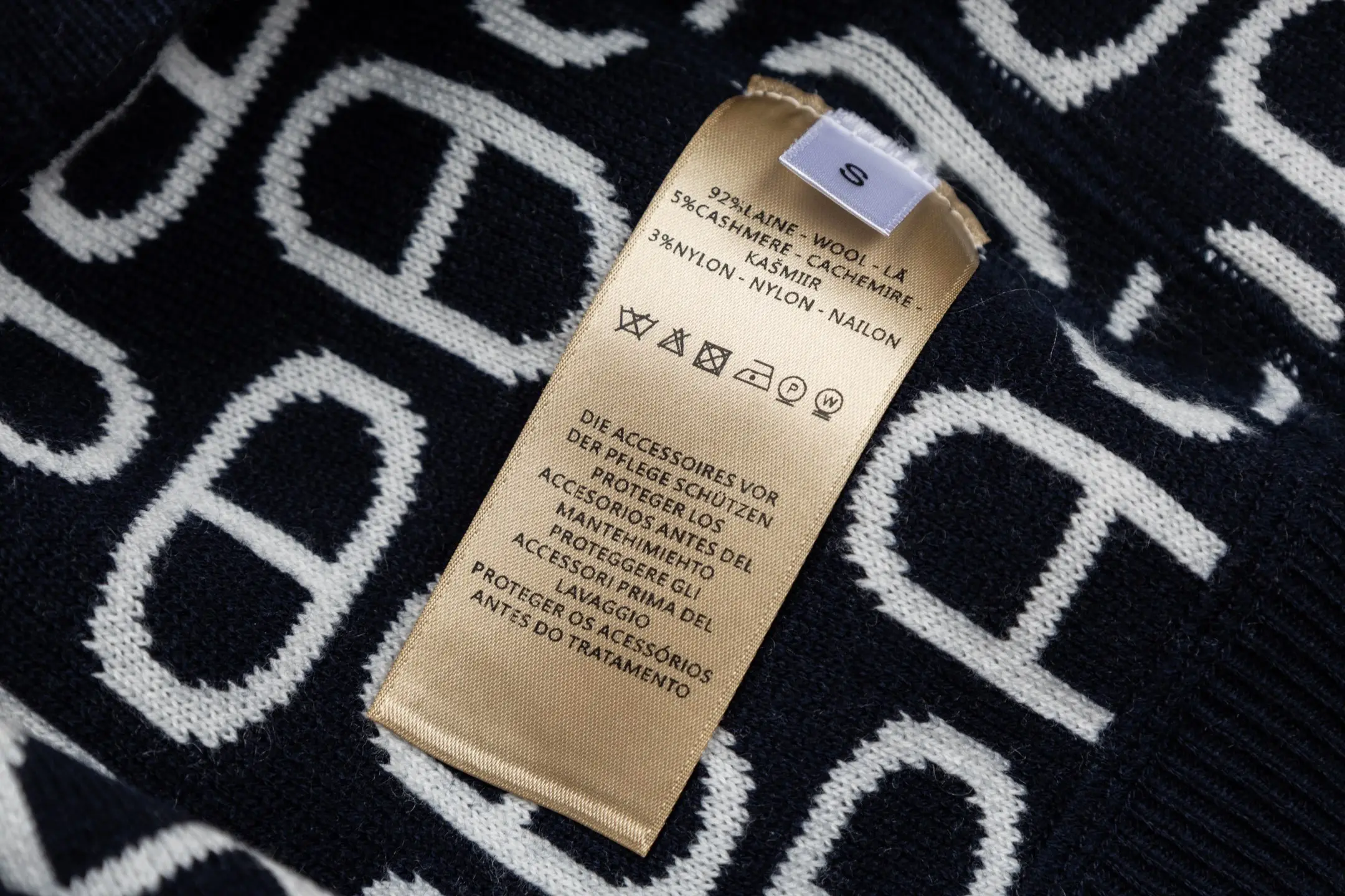 Reversible Chaine d'Ancre Jacquard Cashmere Hoodie D41021041 — view 9