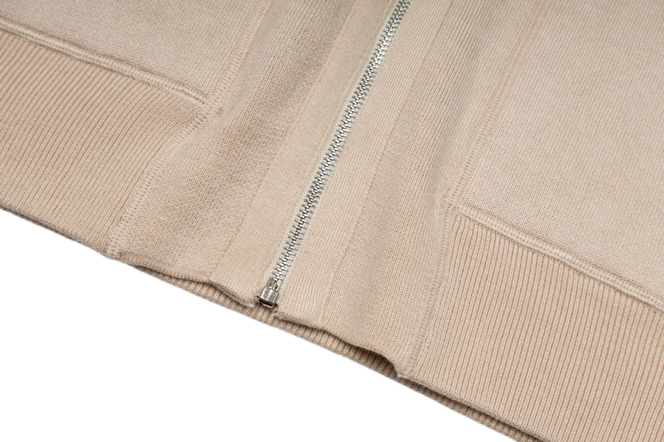 Reversible Jacquard Wool-Cashmere Hooded Jacket D41021043 — view 8