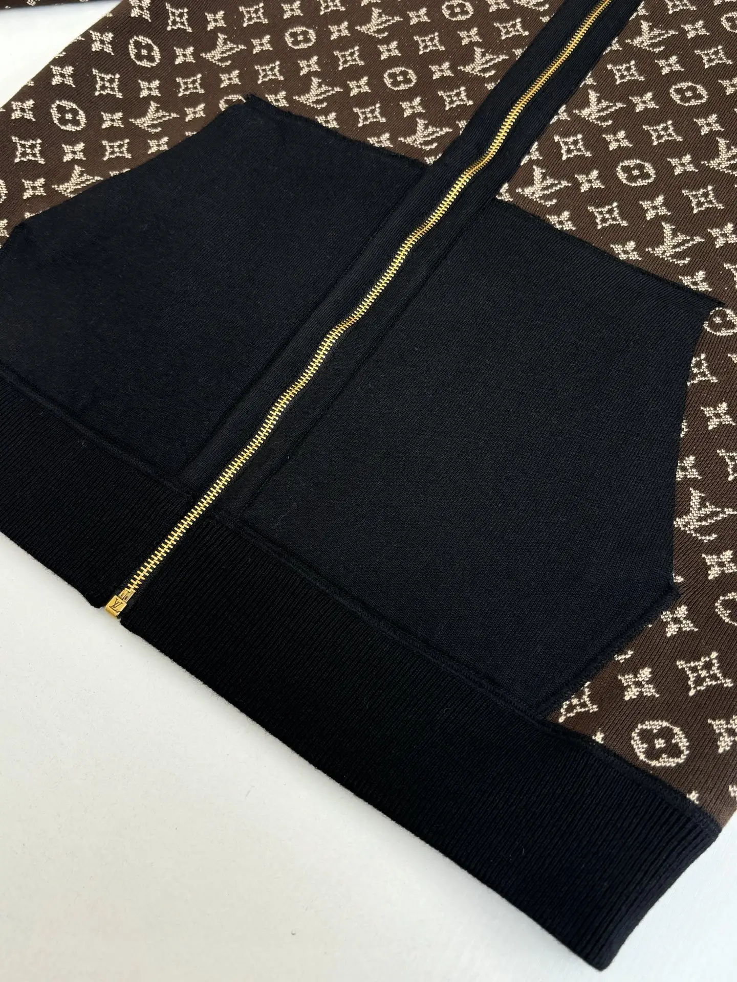 Reversible Monogram Jacquard Knit Cardigan D41520695 — view 7