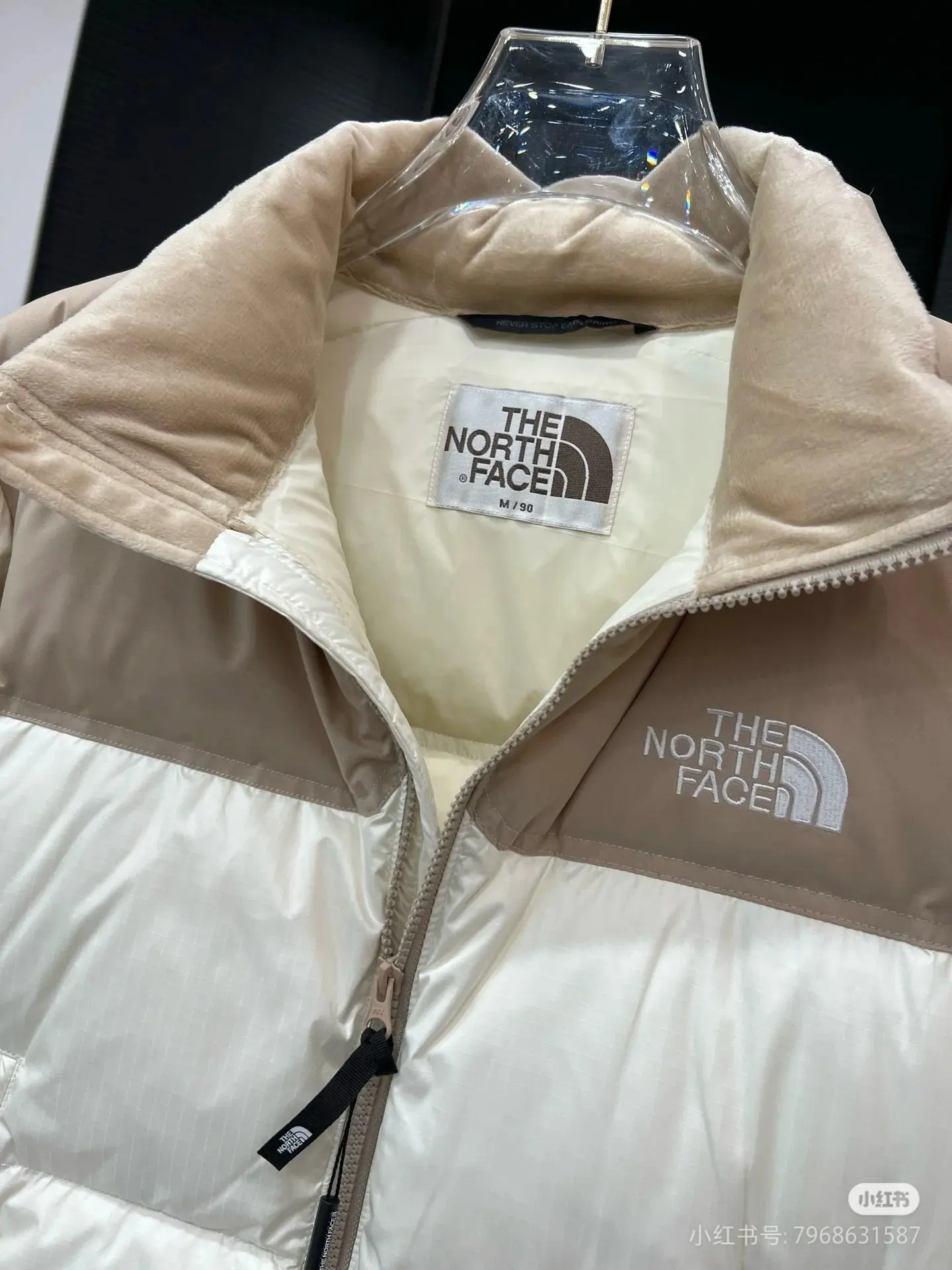 Cropped Two-Tone Down Puffer Jacket D45020989 — view 5