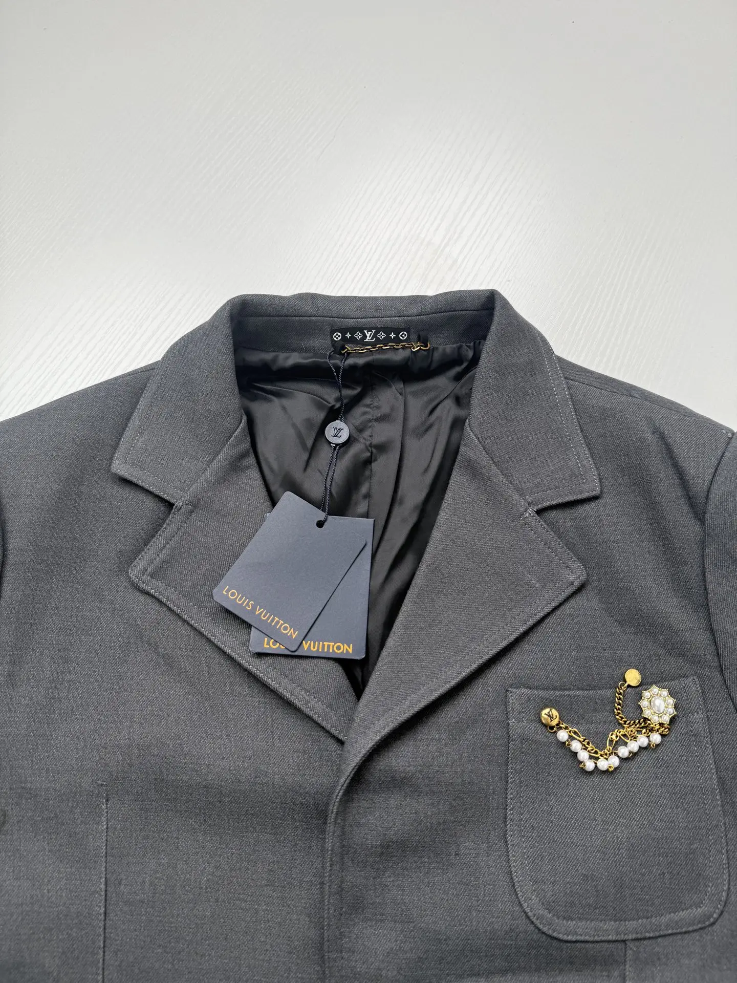 Pearl-Embellished Chain Tailored Jacket D46020700 — view 4