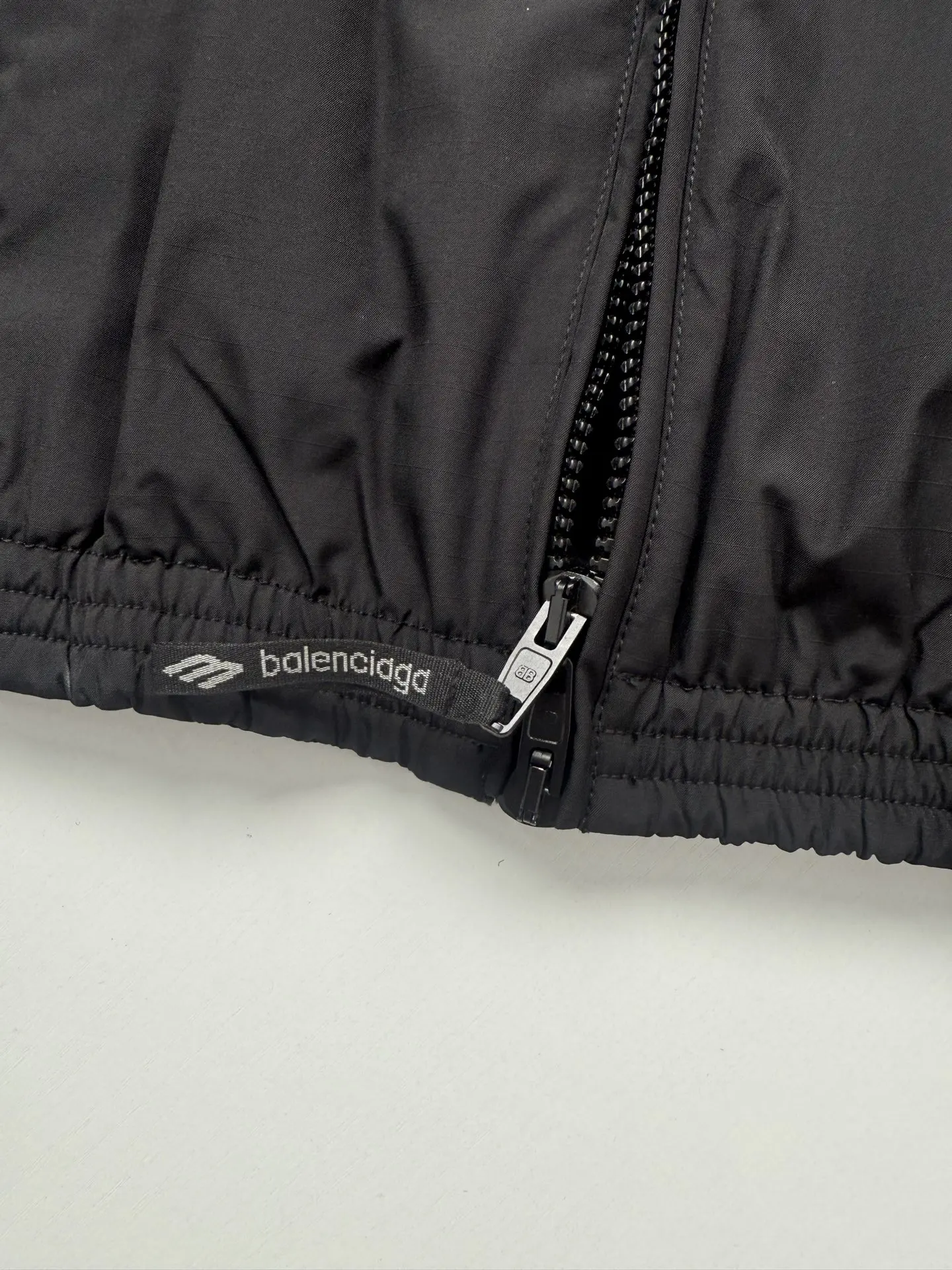 Reflective Logo Hooded Puffer Jacket D51020699 — view 12