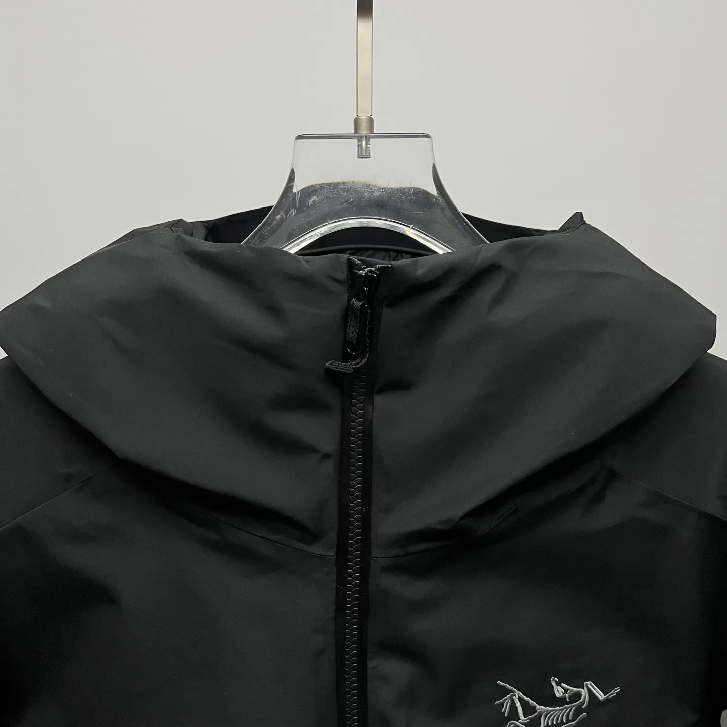 Macai Hooded Down-Filled Ski Jacket D51019025 — view 8
