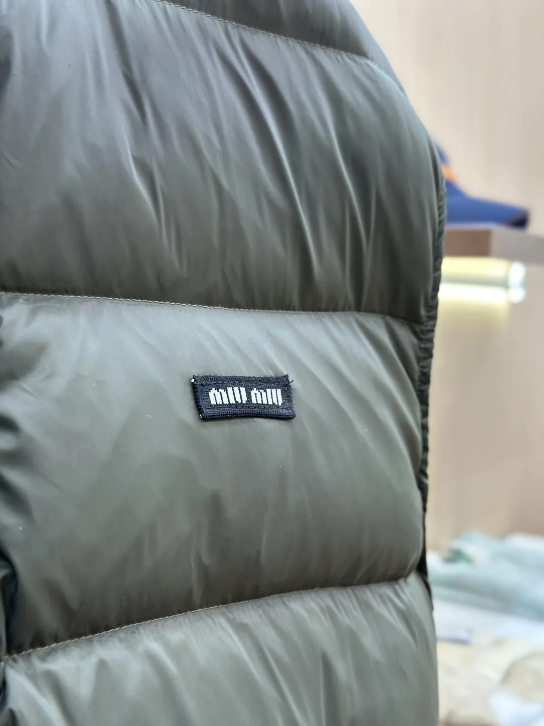 Logo-Patch Down-Filled Puffer Vest D51519142 — view 6