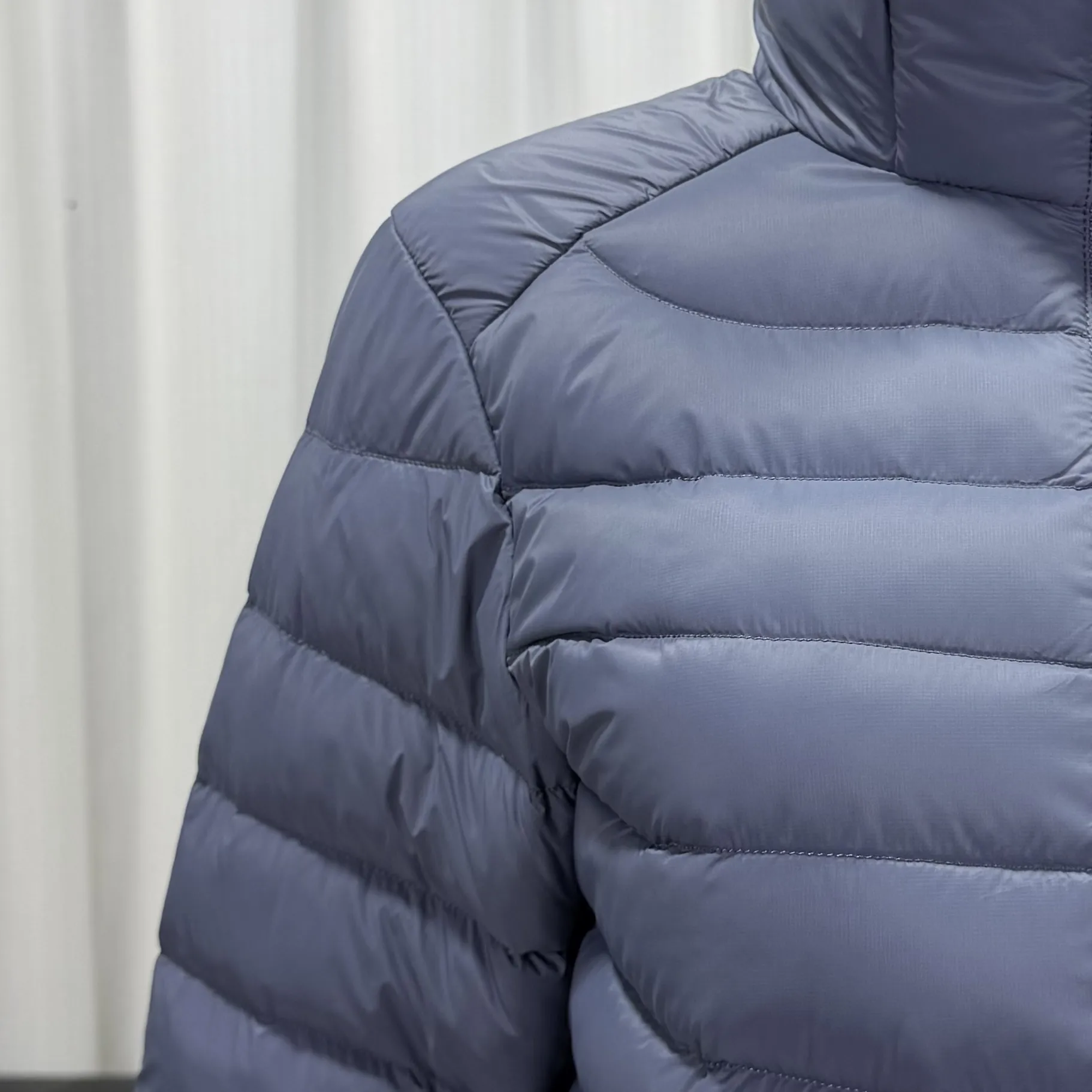 Cerium Hooded Down Puffer Jacket D53019030 — view 3