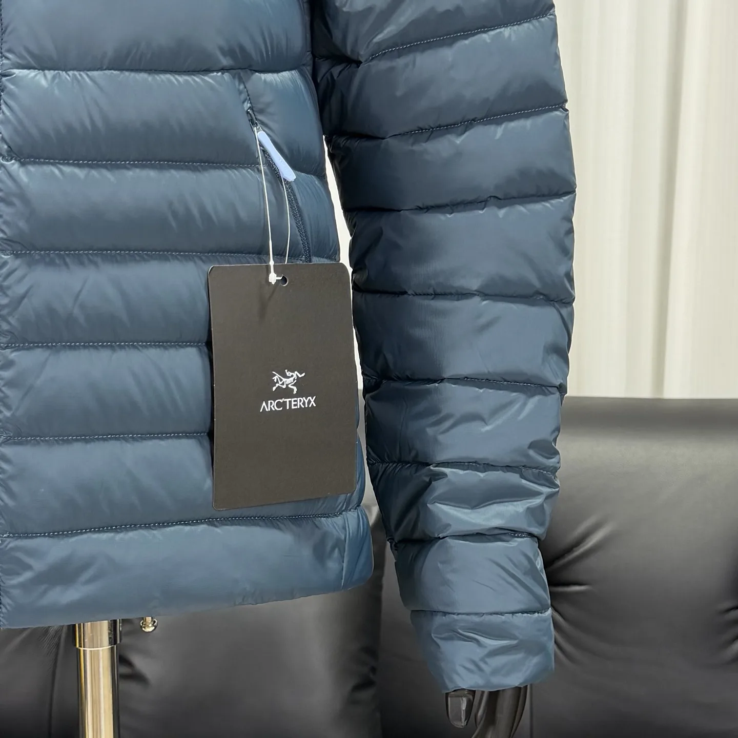 Cerium Hooded Down-Filled Puffer Jacket D53019033 — view 6
