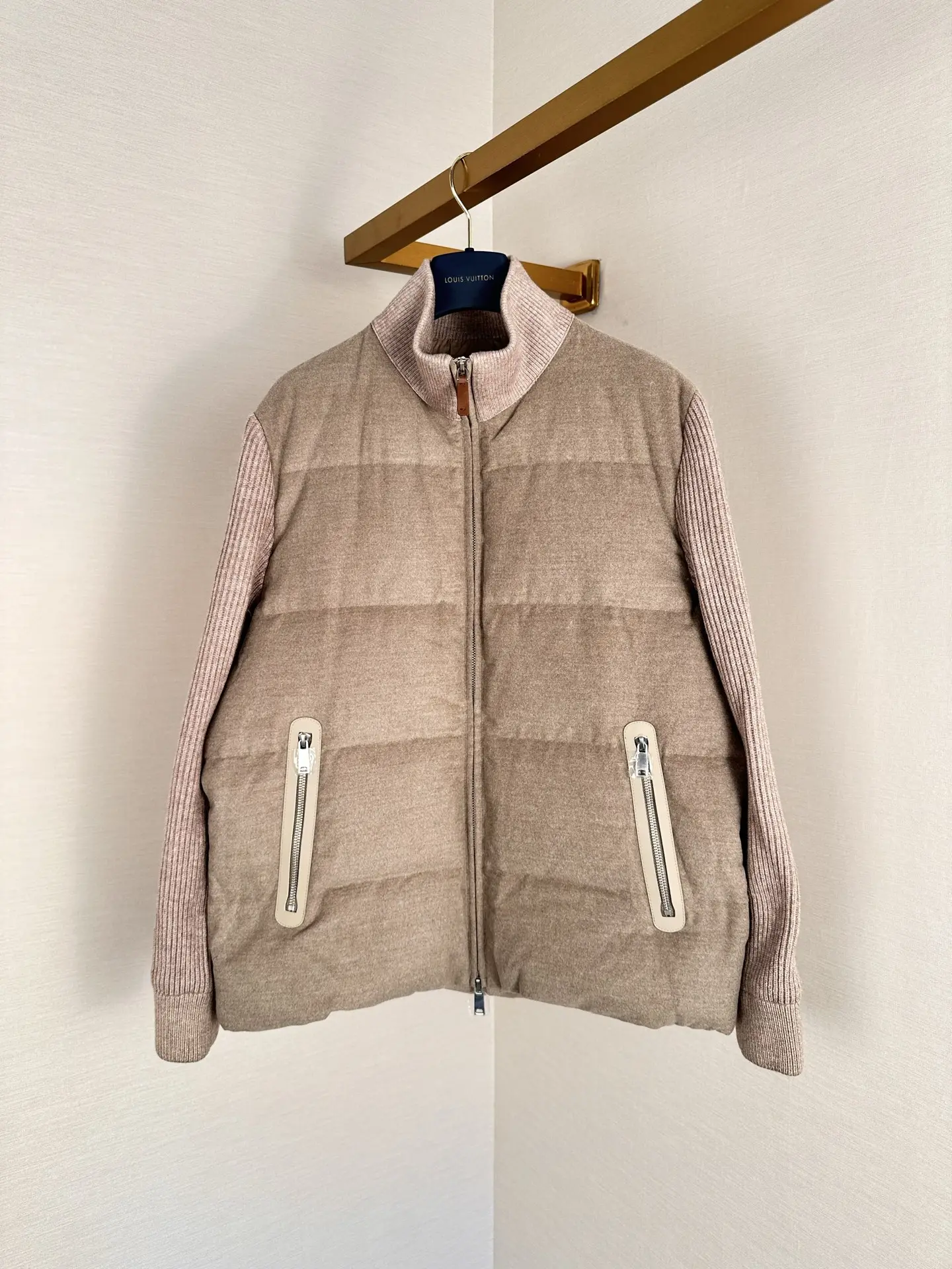 Mixed-Media Down-Filled Puffer Jacket D54019100