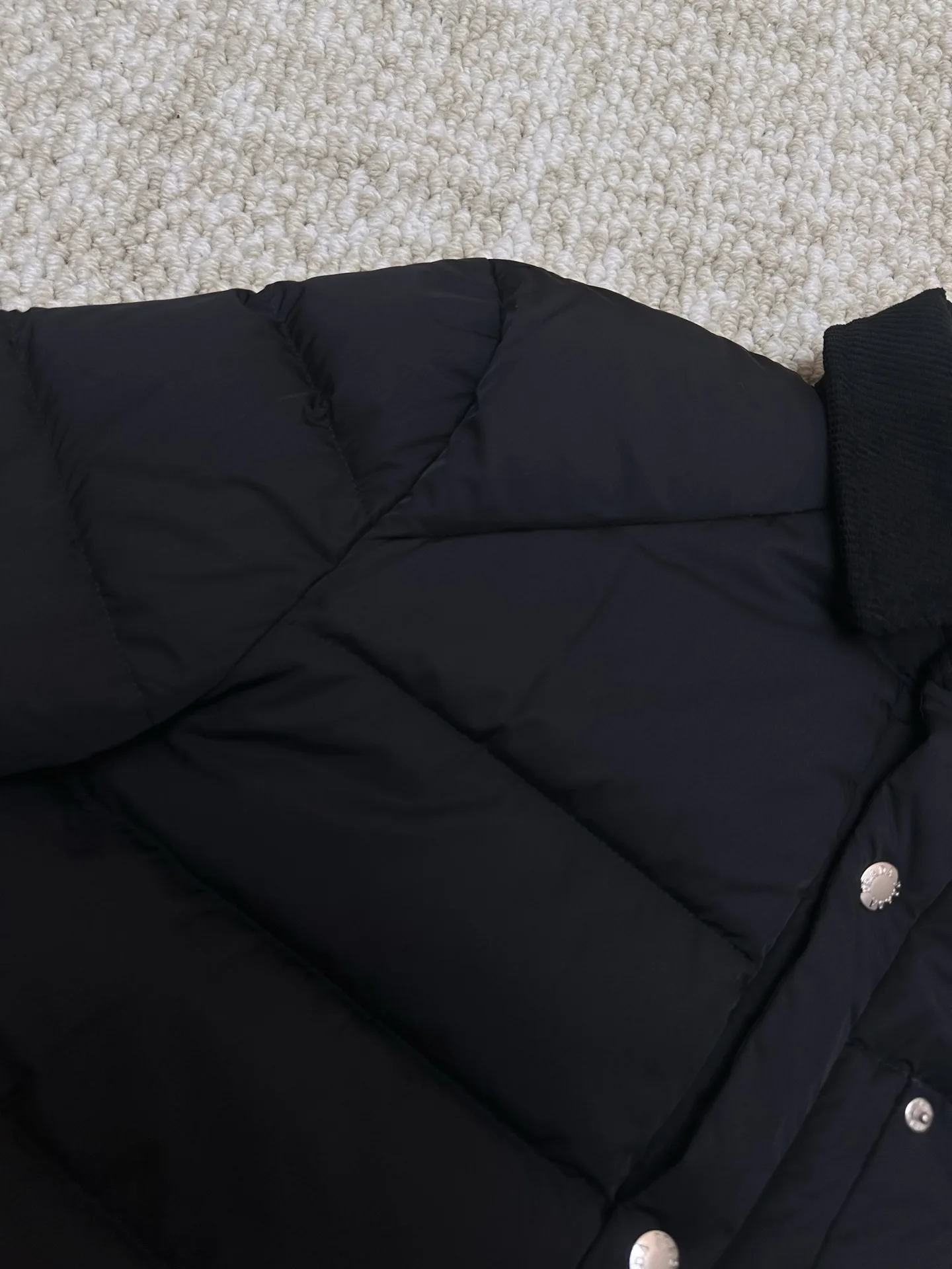 Logo-Patch Quilted Down Jacket with Ribbed Collar D56019209 — view 4