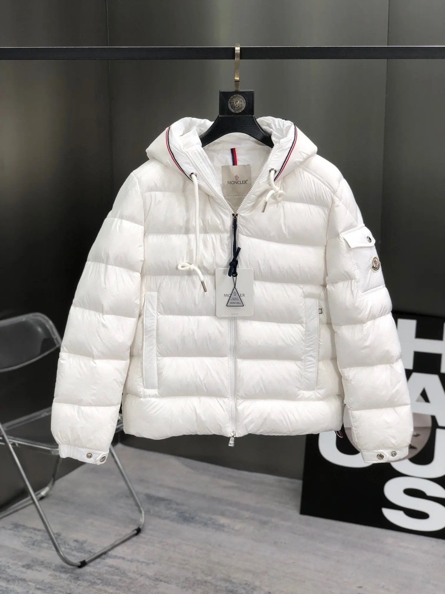Hooded Down-Filled Puffer Jacket D57020977