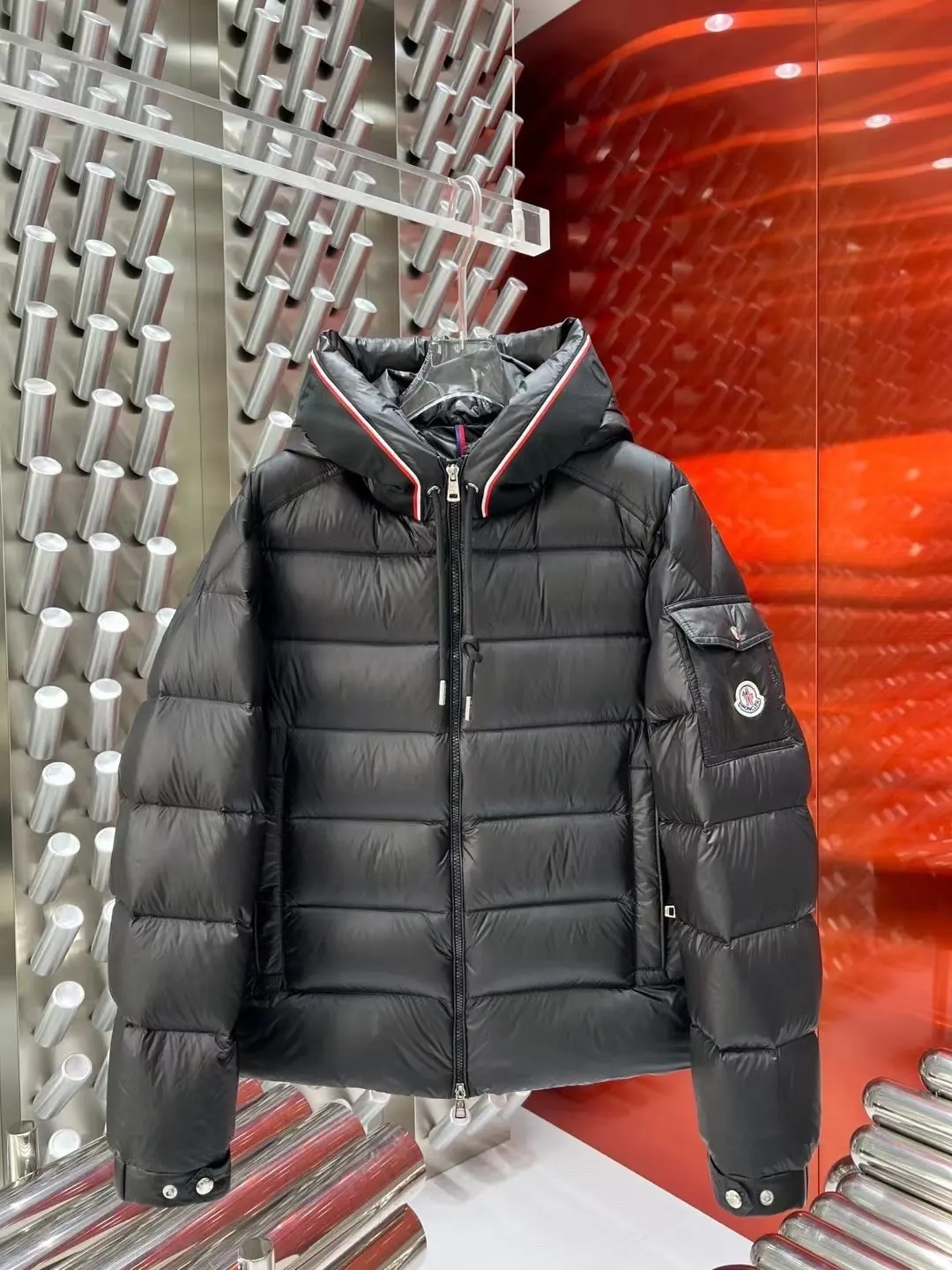 Moncler Hooded Down Puffer Jacket D57020976